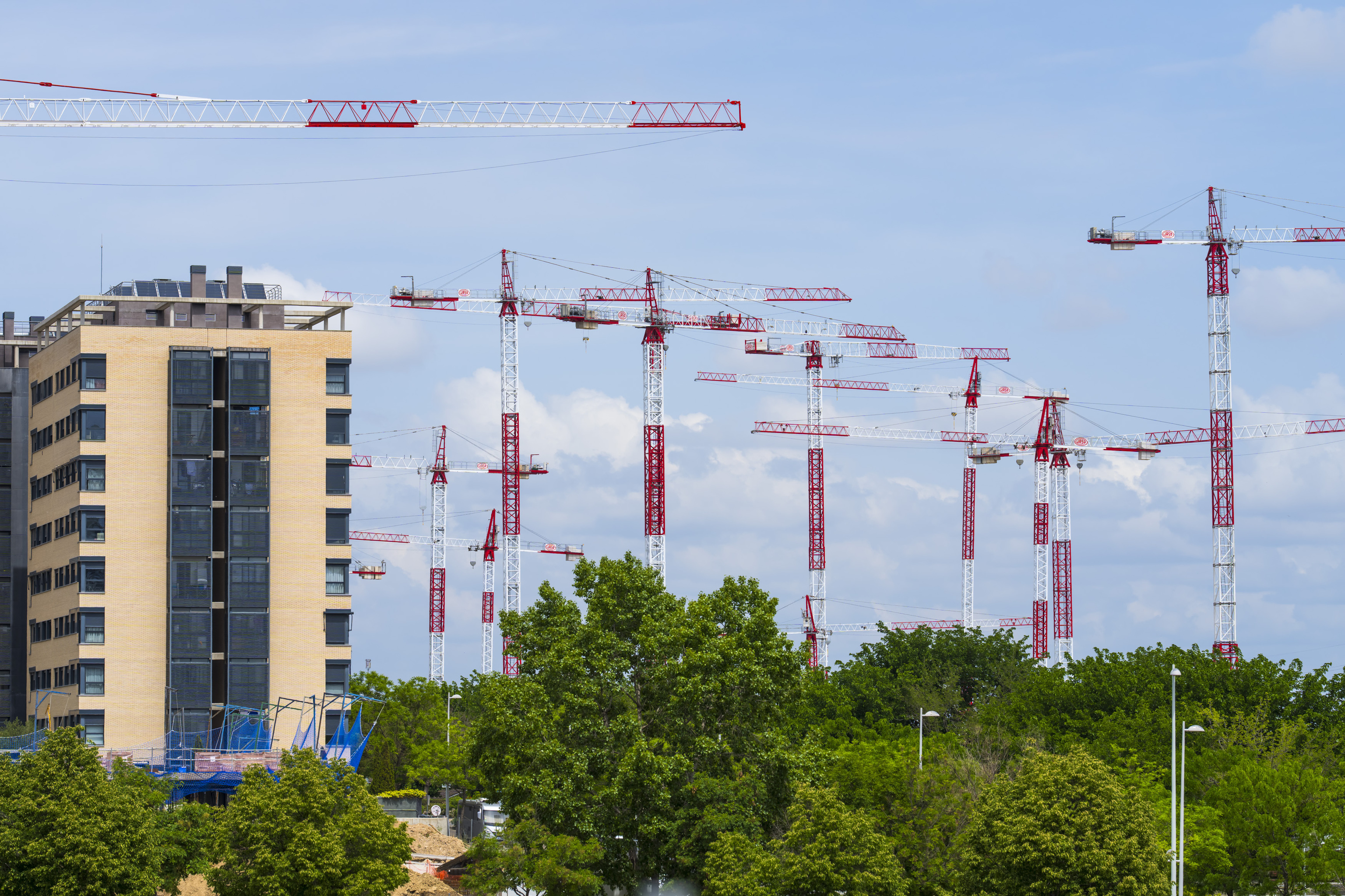 La creación de hogares desborda la construcción de vivienda nueva por sexto año consecutivo y el déficit supera ya las 800.000 casas