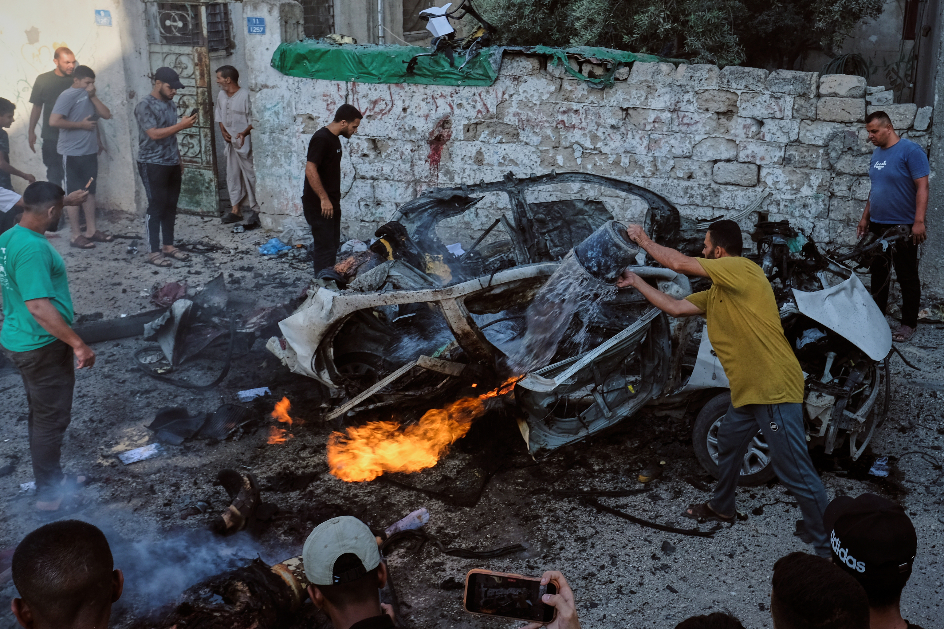 Israel intensifica los bombardeos en Gaza tras el anuncio de desarme de Hamas
