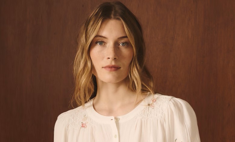 Las 5 blusas y camisas de El Corte Inglés con bordado punto de cruz que están arrasando este verano