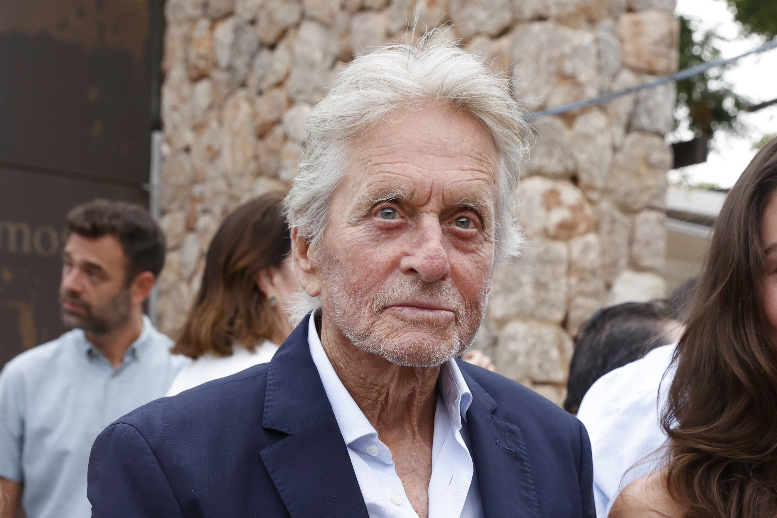 Michael Douglas une  para siempre su nombre a Mallorca  en una cita con Rosario Nadal, Norma Duval... y otras caras vinculadas a la isla