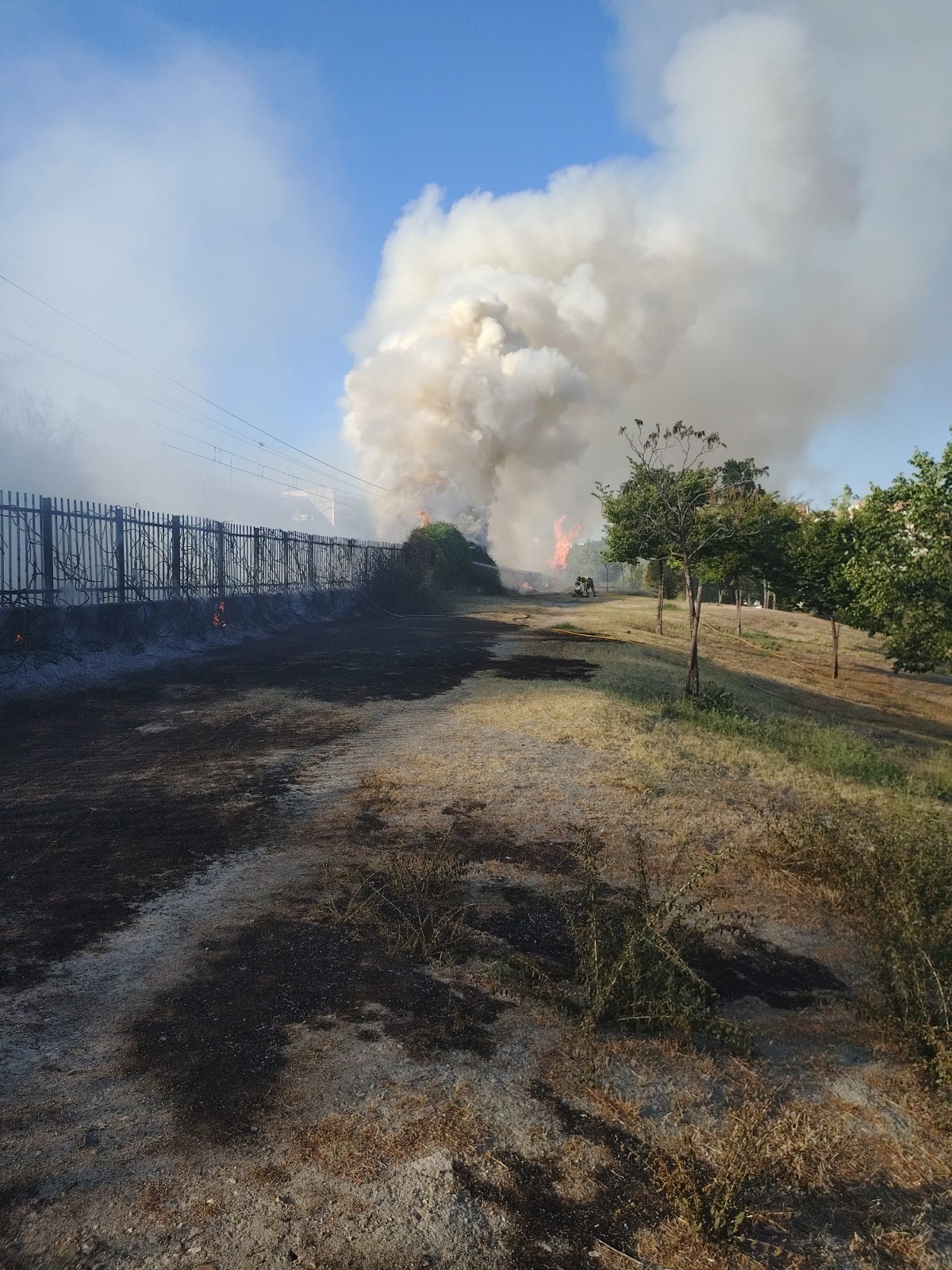 Cortada la circulación de Cercanías entre Orcasitas y Atocha por un incendio en Legazpi