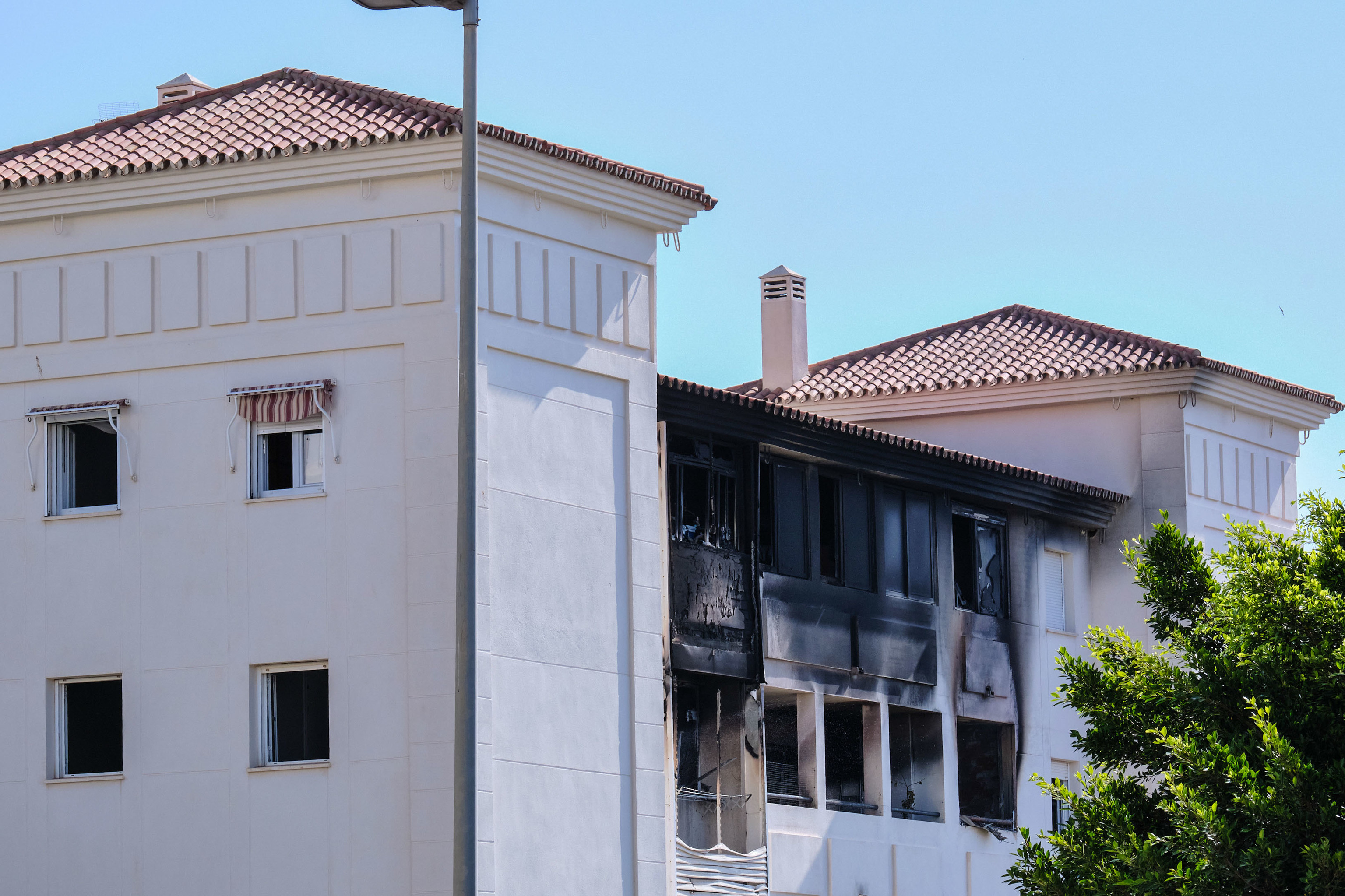 Muere la madre de los dos niños fallecidos en un incendio en Benalmádena (Málaga)