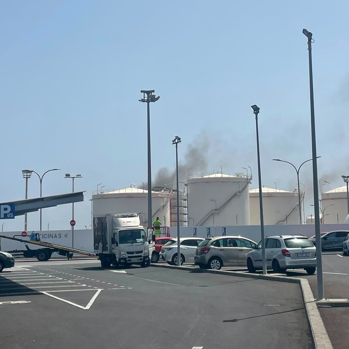 Un muerto y dos heridos en una explosión en un tanque de combustible en Telde, Gran Canaria