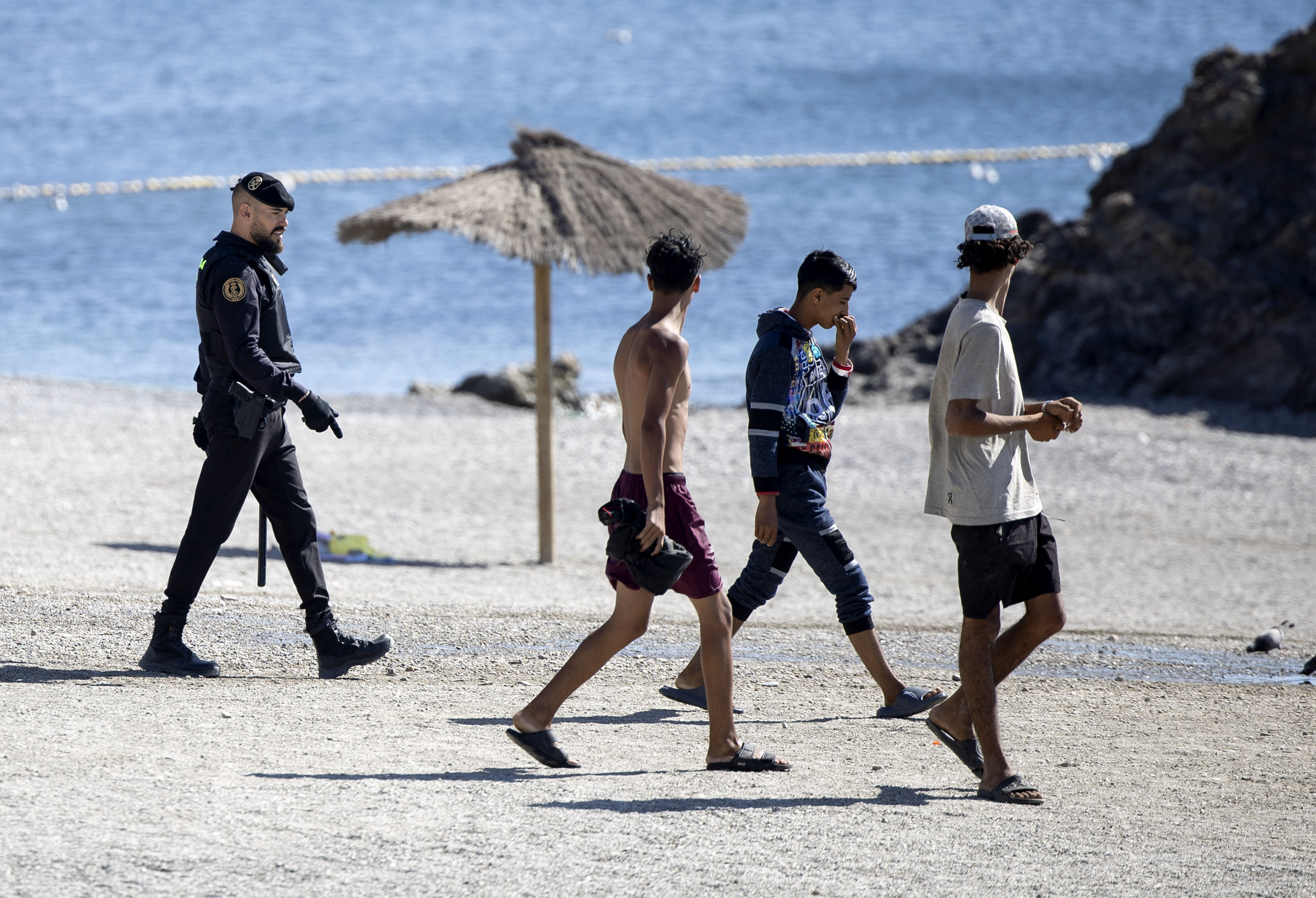 Expulsados otros cuatro marroquíes por lesionar a tres guardias civiles en Ceuta