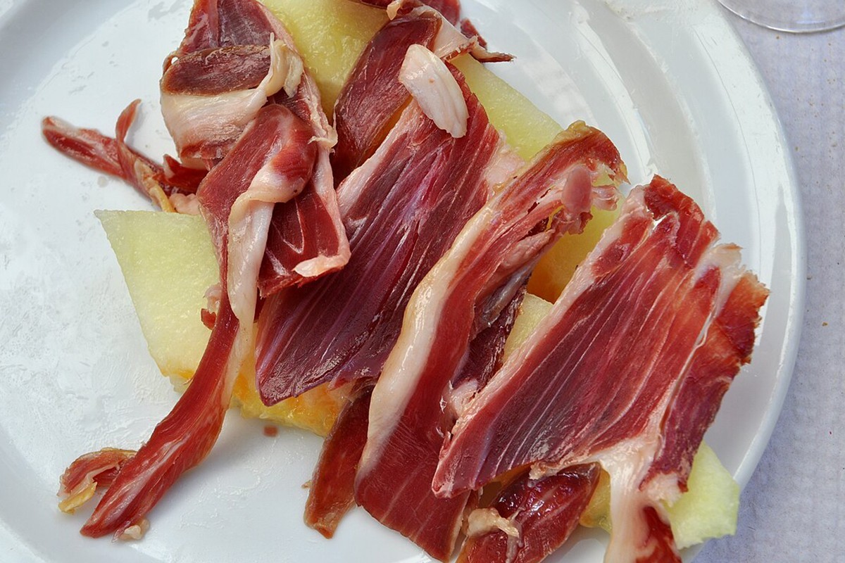 Arqueología de la gastronomía española veraniega: "Hay platos, como el melón con jamón, que no necesitan reinventarse"