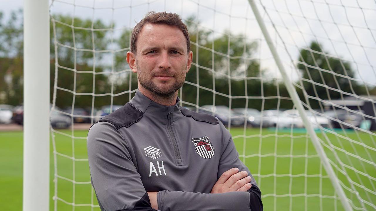 Revelan la causa de la muerte de Alex Hughes, hijo del ex futbolista Mark Hughes