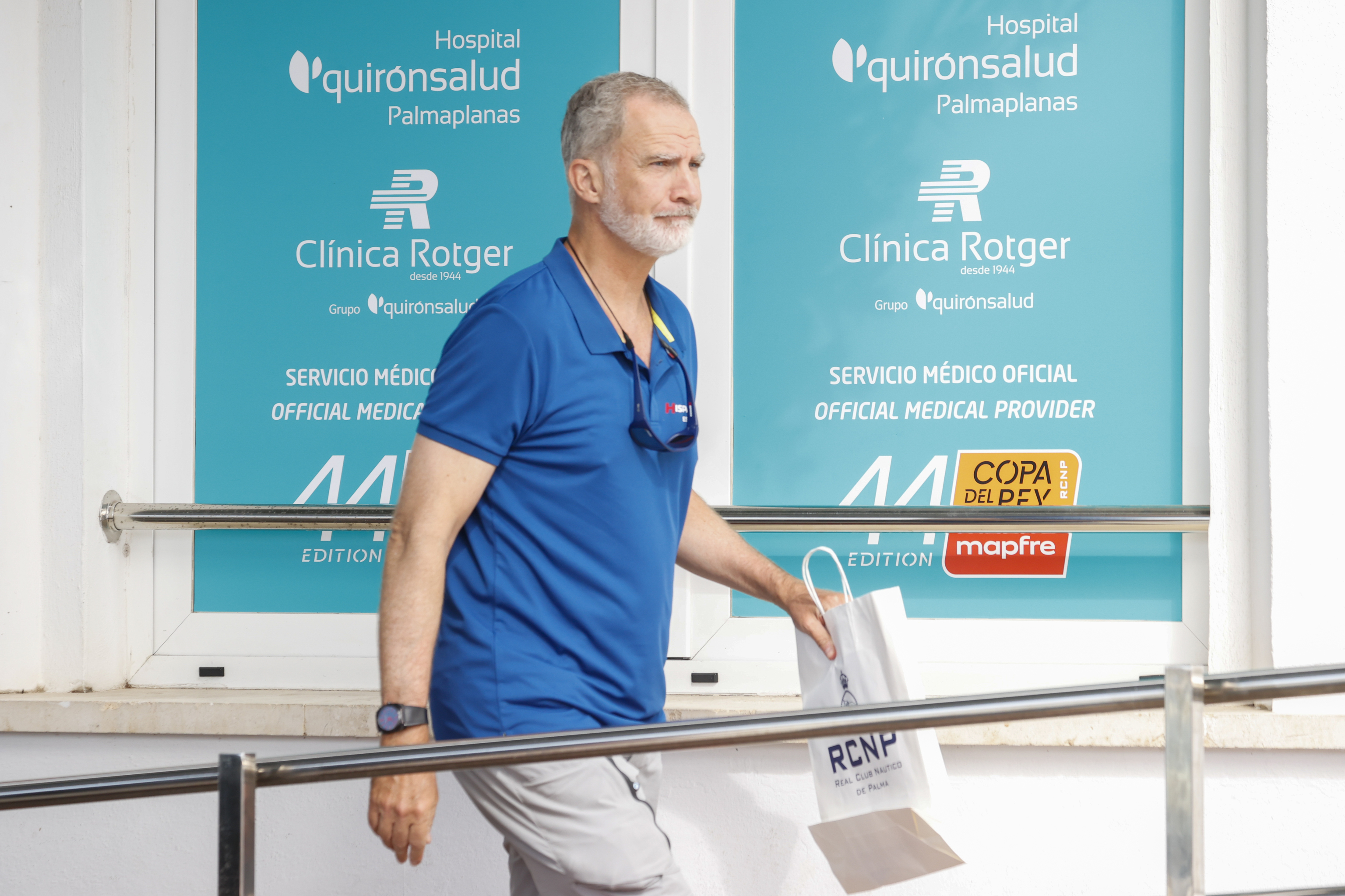 El detalle con firma y dedicatoria con el que Felipe VI ha llegado al Náutico de Palma: ¿qué era y quién su destinatario?