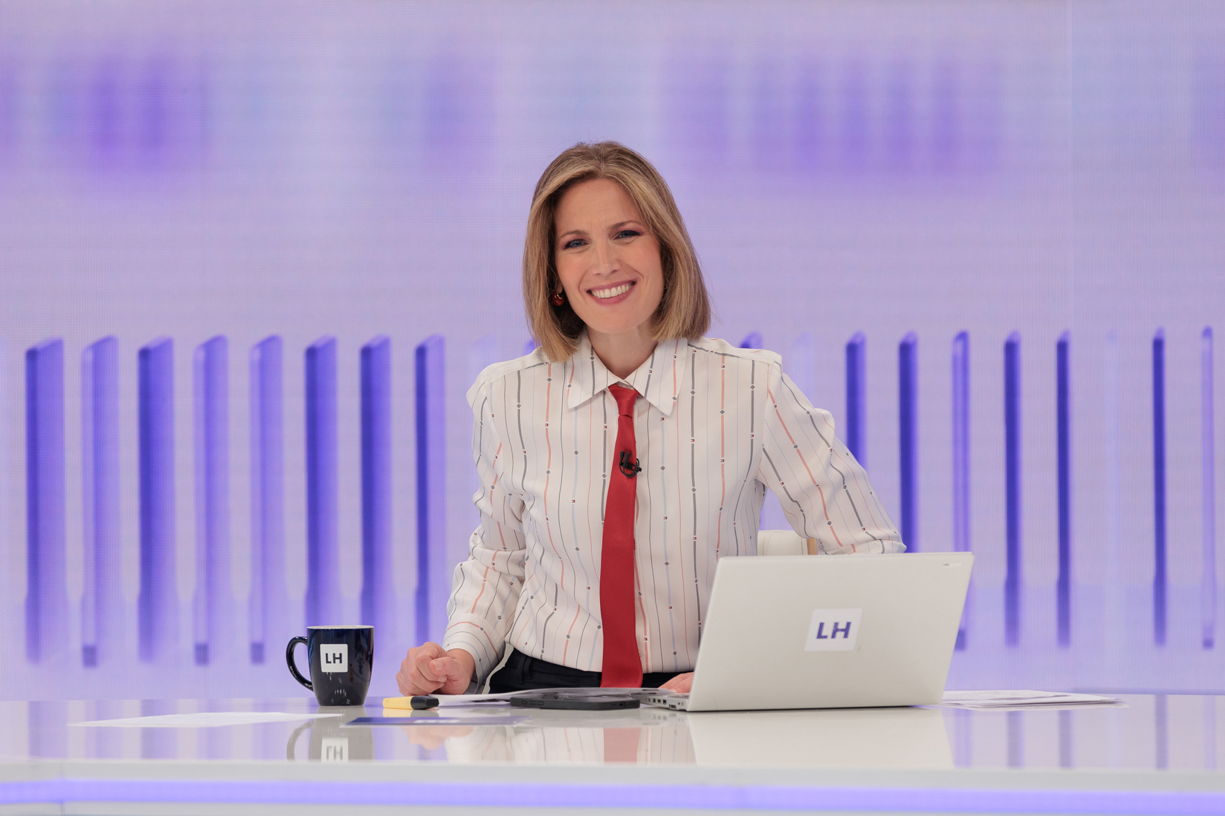 Silvia Intxaurrondo regresa a La Hora de La 1 dos meses después con su batalla salarial contra RTVE todavía pendiente