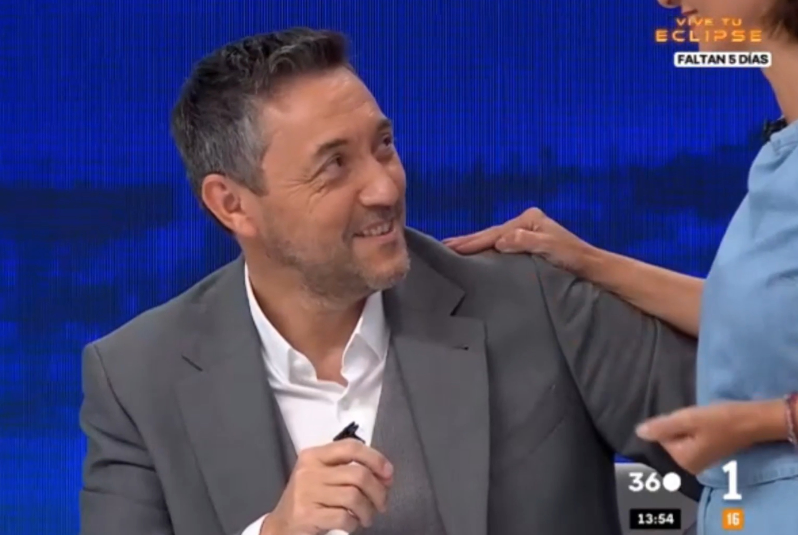 La despedida de Javier Ruiz de RTVE: de las irrefrenables lágrimas de Sarah Santaolalla a la "encerrona" de Adela González