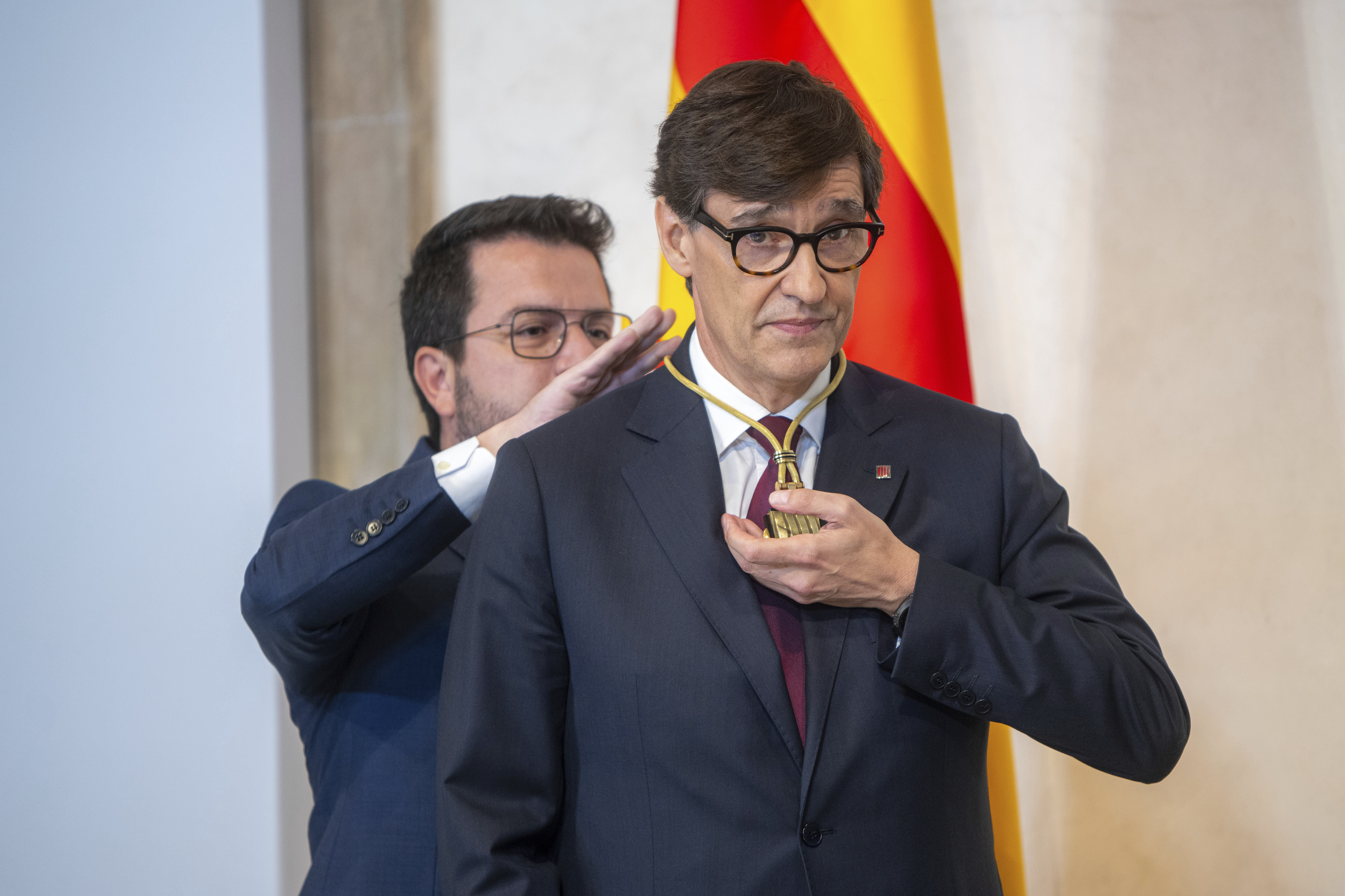 Salvador Illa llega al ecuador del mandato: aprobado en estabilidad y deficiencias en la gestión