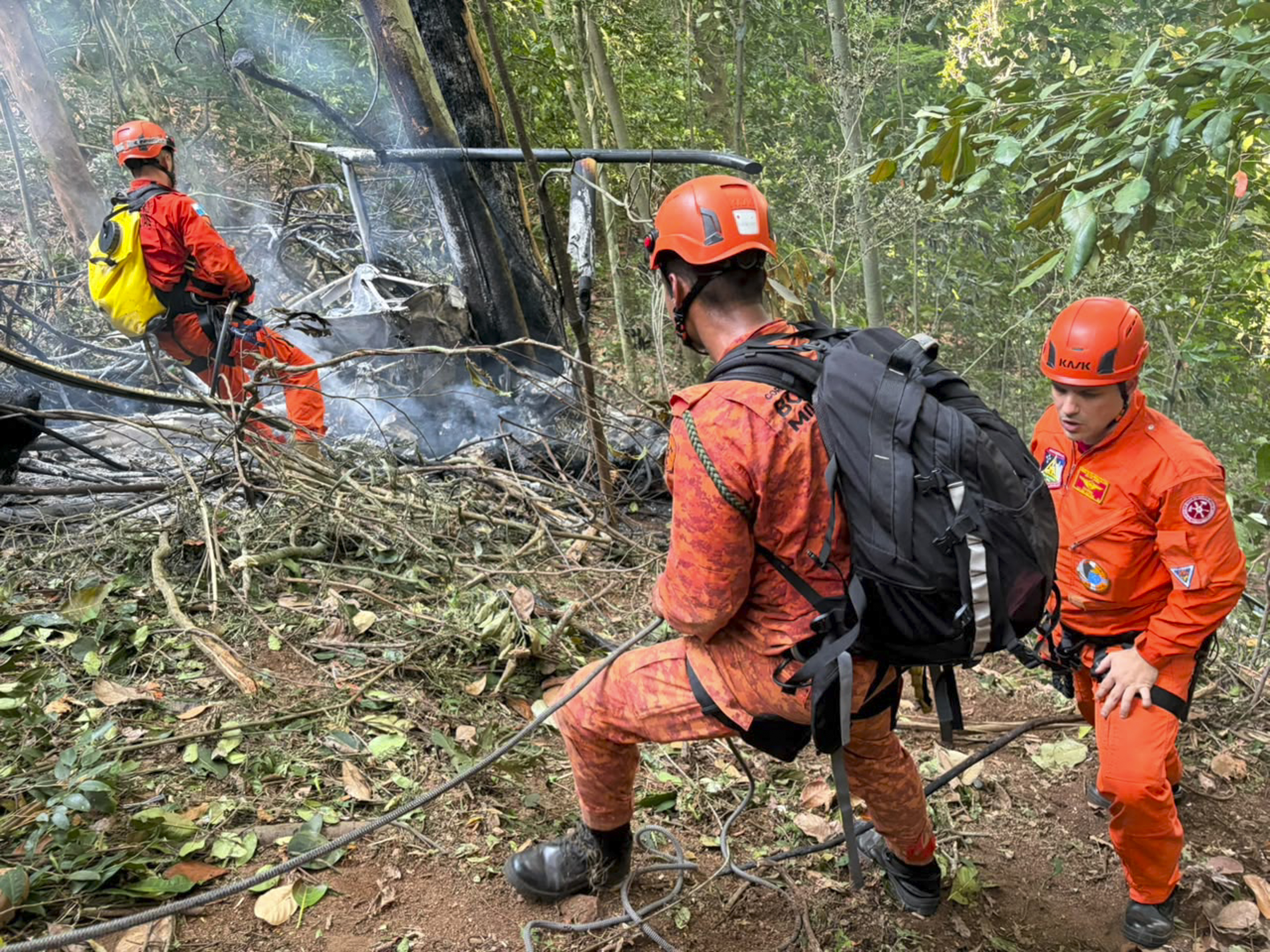 Cuatro muertos en Río de Janeiro al estrellarse un helicóptero turístico
