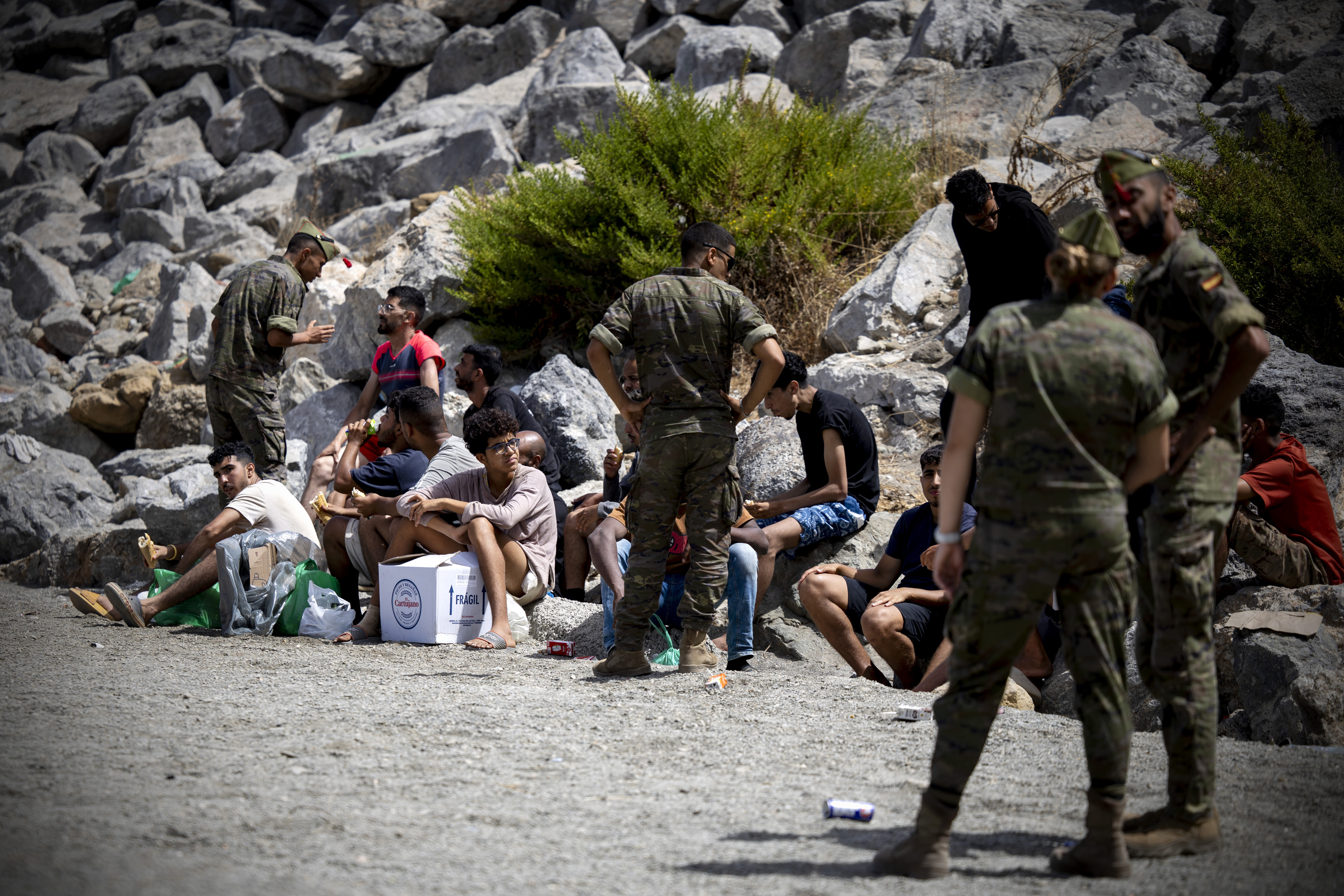 Defensa ordena cancelar los permisos a los militares en Ceuta a partir del 13 de agosto