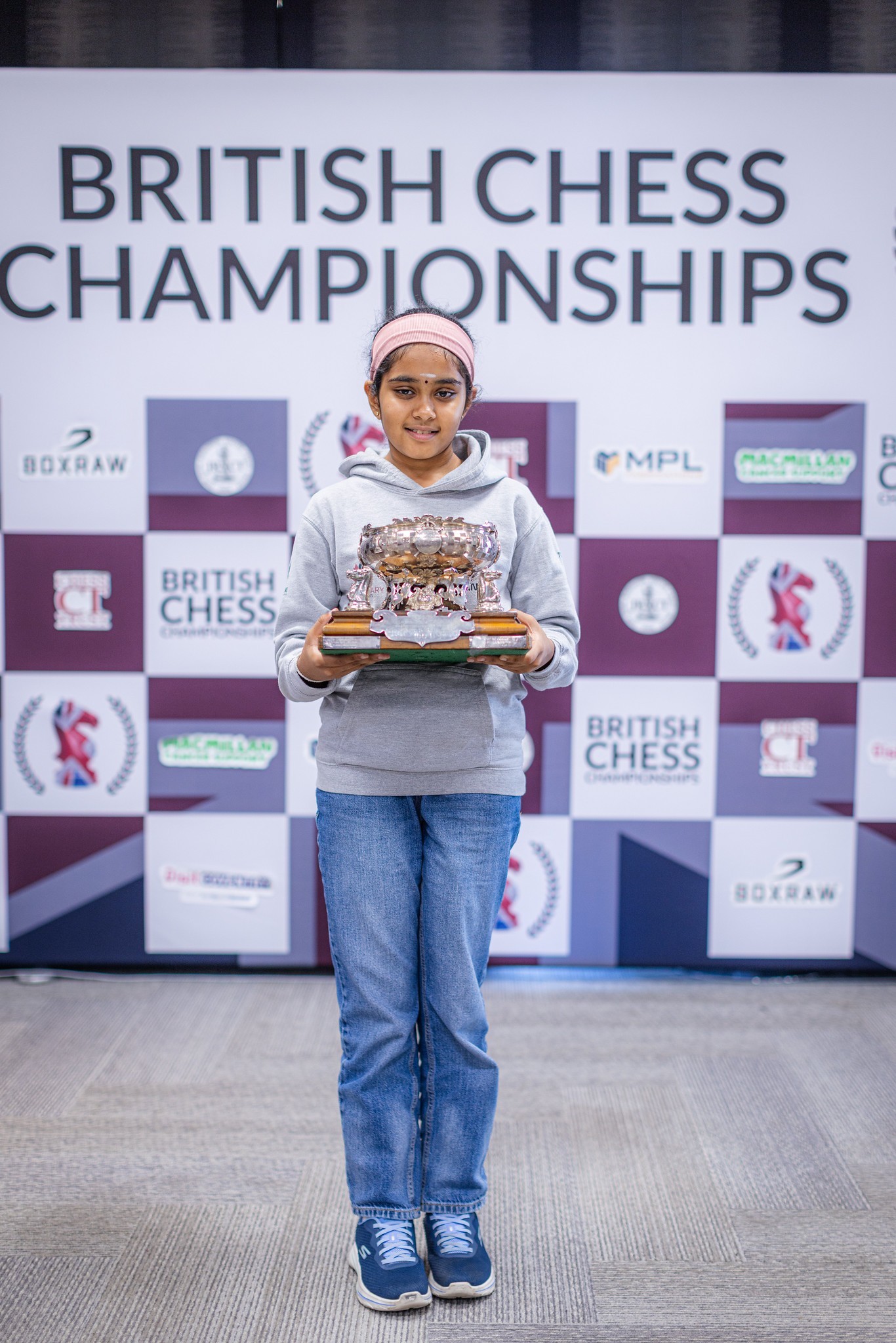 Tras los pasos de Polgar, la niña india de 11 años que quiere asaltar el ajedrez