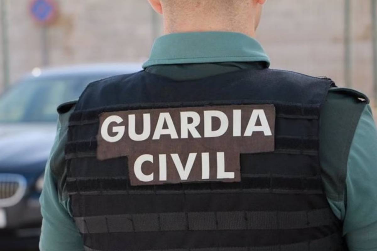 Más de 20 detenidos, entre ellos un guardia civil, en una operación contra el narcotráfico en Muxía