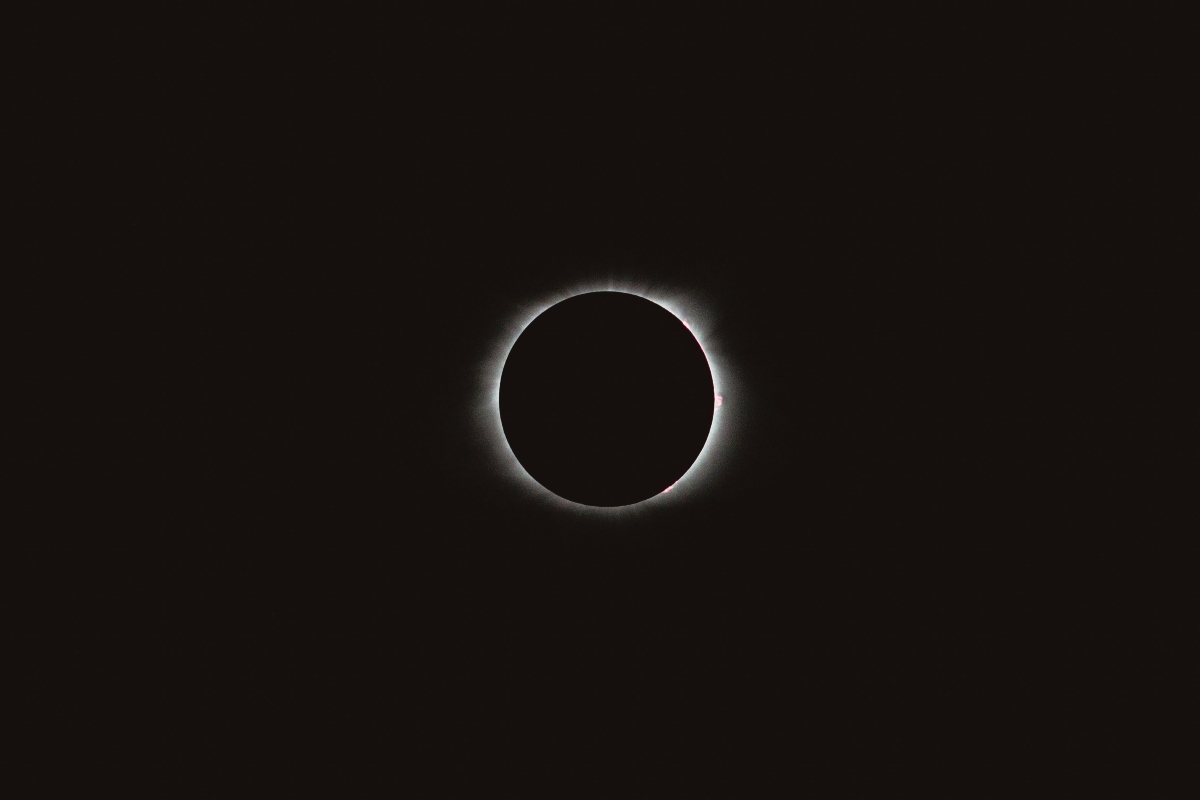 Dónde ver el eclipse 2026 en Asturias: los 4 mejores miradores, horarios y consejos