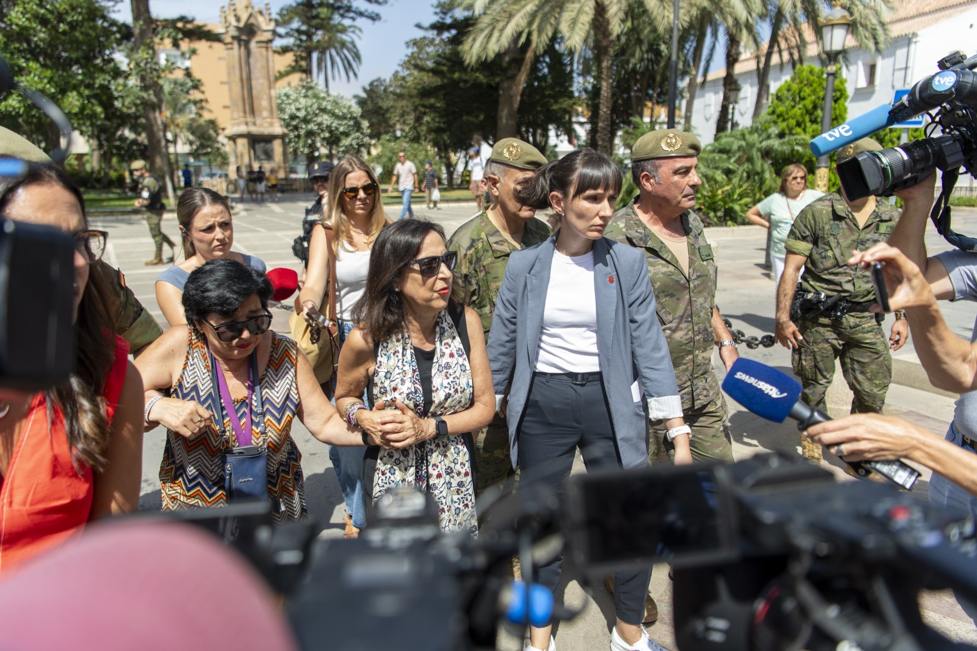 Margarita Robles no confirma si irá al Senado el 18 de agosto y advierte a Marruecos sin citarlo: "Ceuta y Melilla no se tocan"