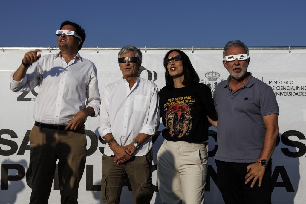 El Gobierno gasta 72.358 euros en el acto institucional del eclipse, con "zona VIP" y 300 invitados en el Observatorio de Yebes