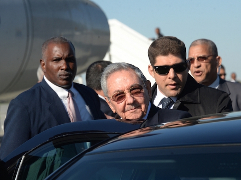 Raúl Castro celebra el centenario de su hermano Fidel en su reaparición pública tras semanas escondido por la presión de EEUU