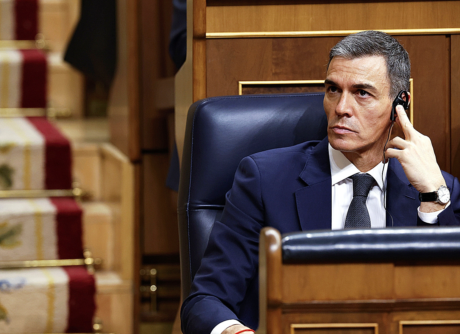Armengol gasta más de cuatro millones en los pinganillos que Sánchez concedió al independentismo