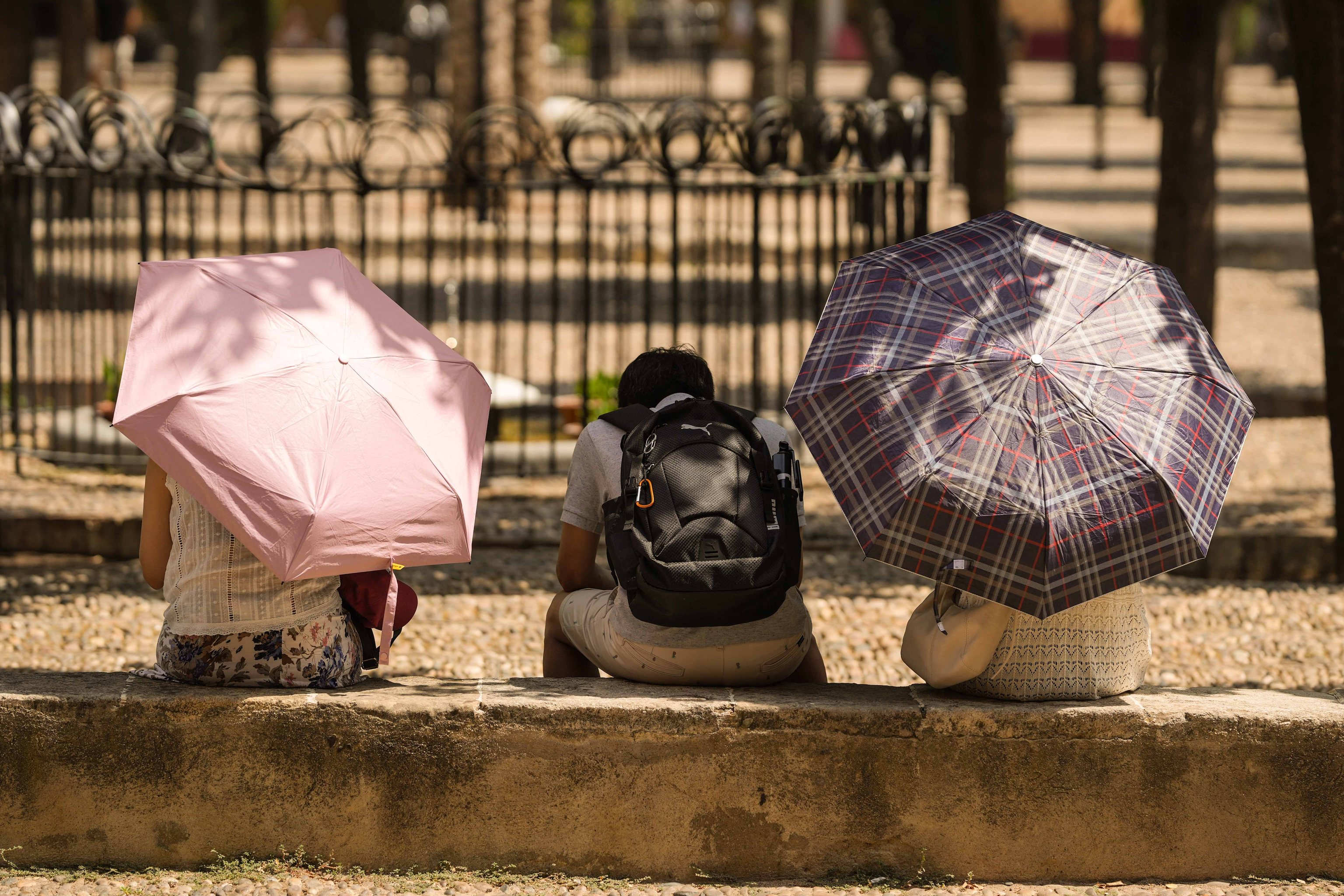 Todas las comunidades activan hoy alerta por calor, fuertes lluvias o por tormentas