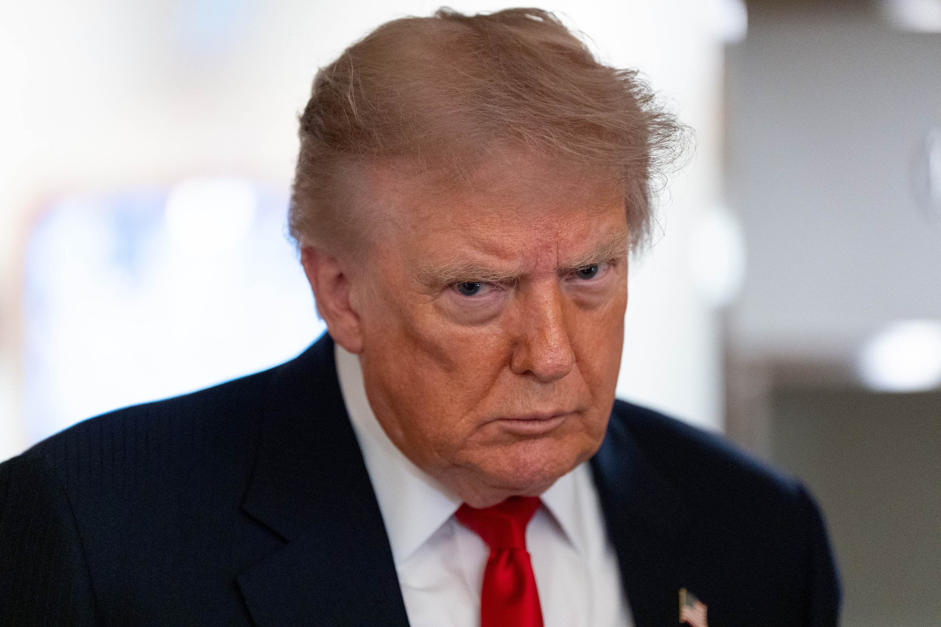 Donald Trump apela ante la Corte Suprema para poder construir el salón de baile en la Casa Blanca porque es "vital para la seguridad nacional"