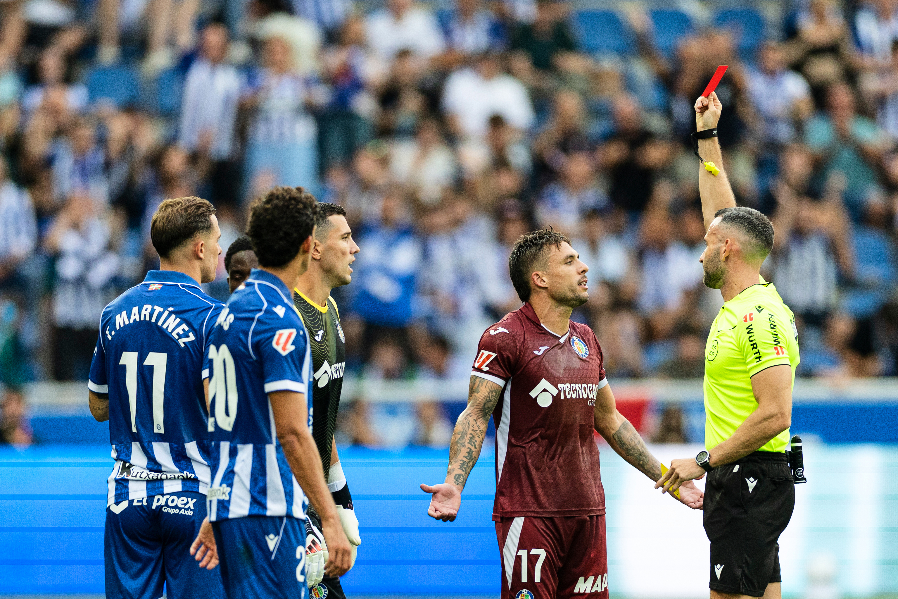 Goleada postrera del Alavés ante un Getafe con más dureza que fútbol para iniciar LaLiga