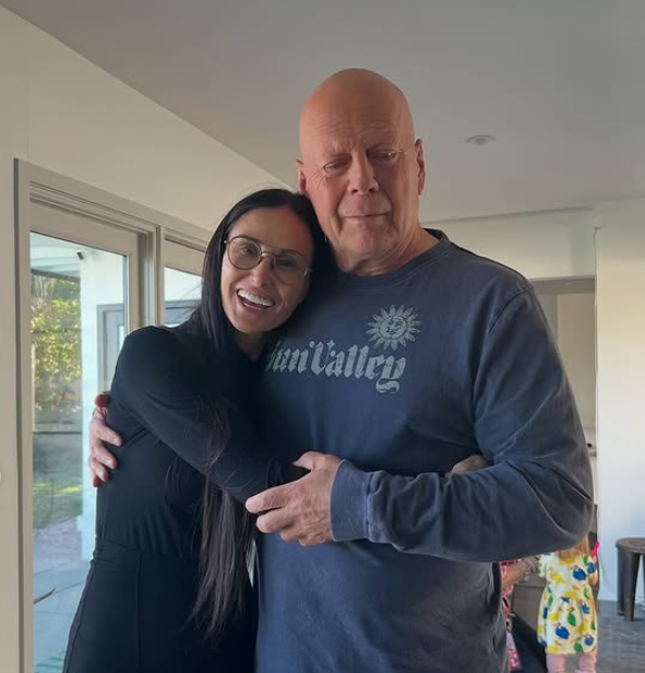 Bruce Willis reaparece en la boda de su hija Tallulah