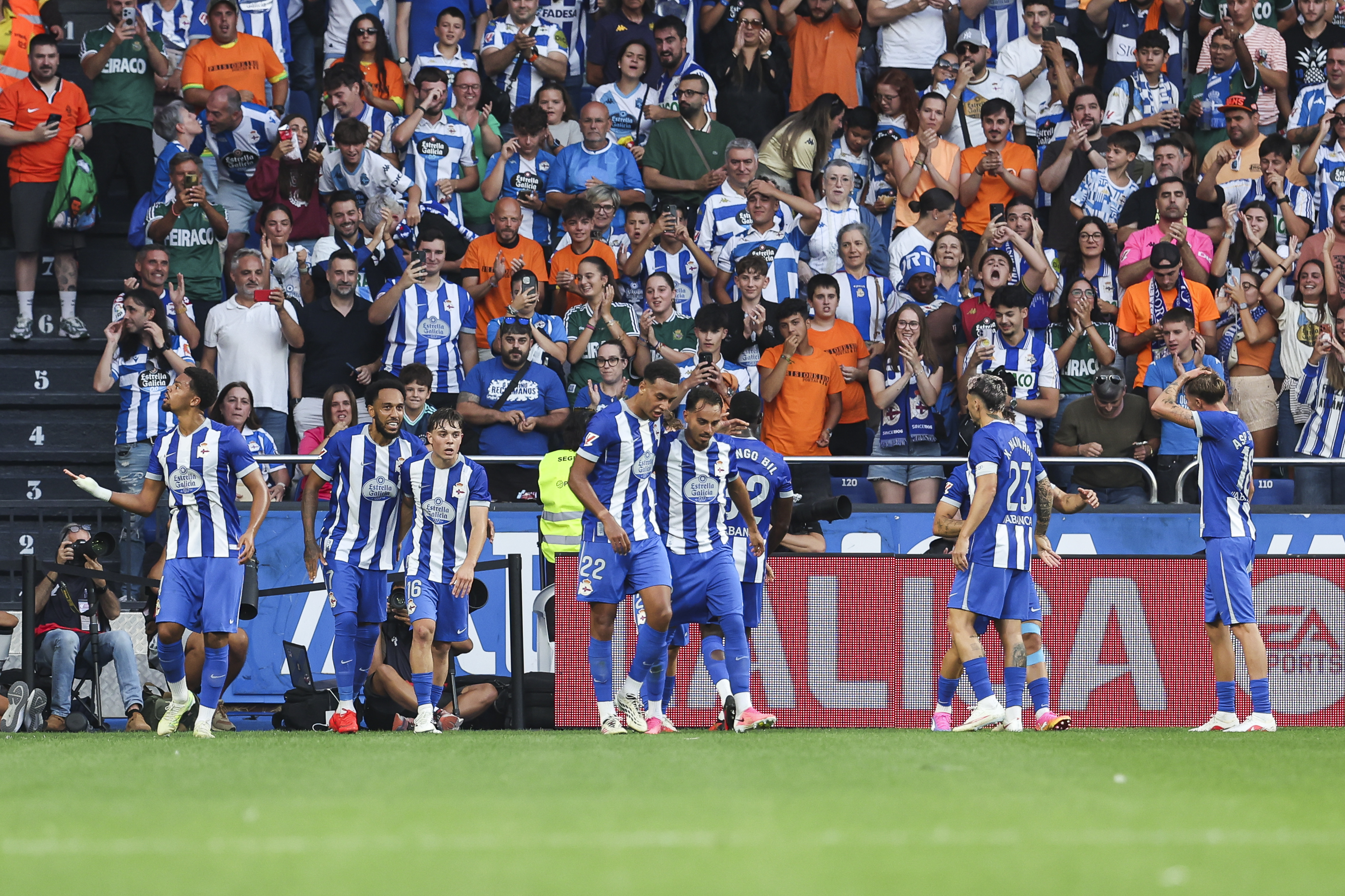 El Dépor empata ante el Elche en su regreso a Primera