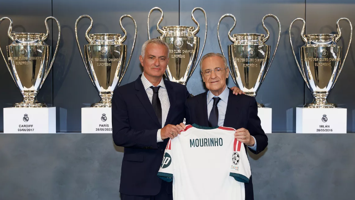 El Madrid presenta a Mourinho en un acto privado con Florentino y sin prensa: "Esto es más bonito que la primera vez"