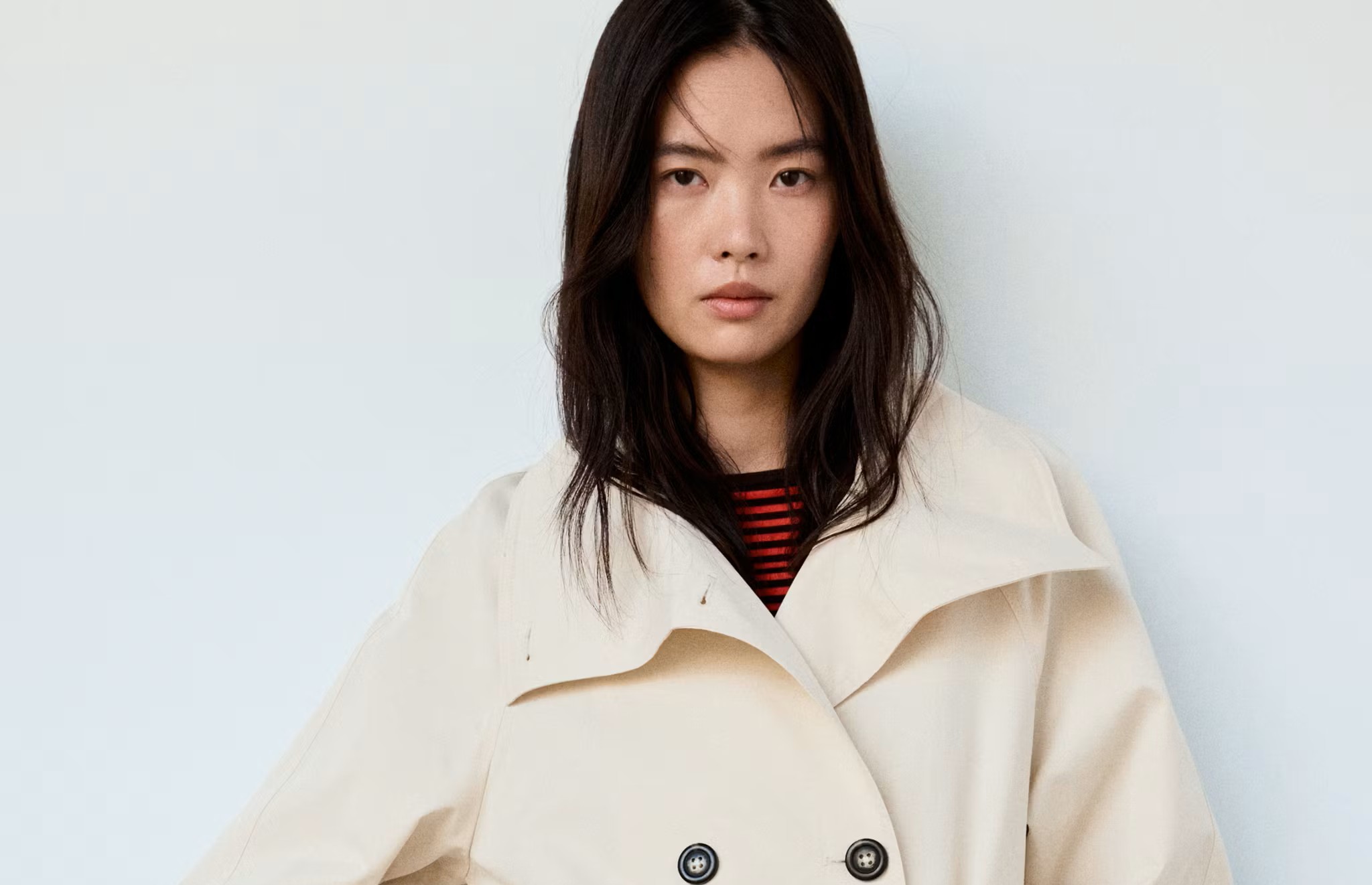 He fichado las primeras prendas de otoño de Zara y Mango que merecen la pena comprar desde ya: de una blazer de cuadros a una gabardina