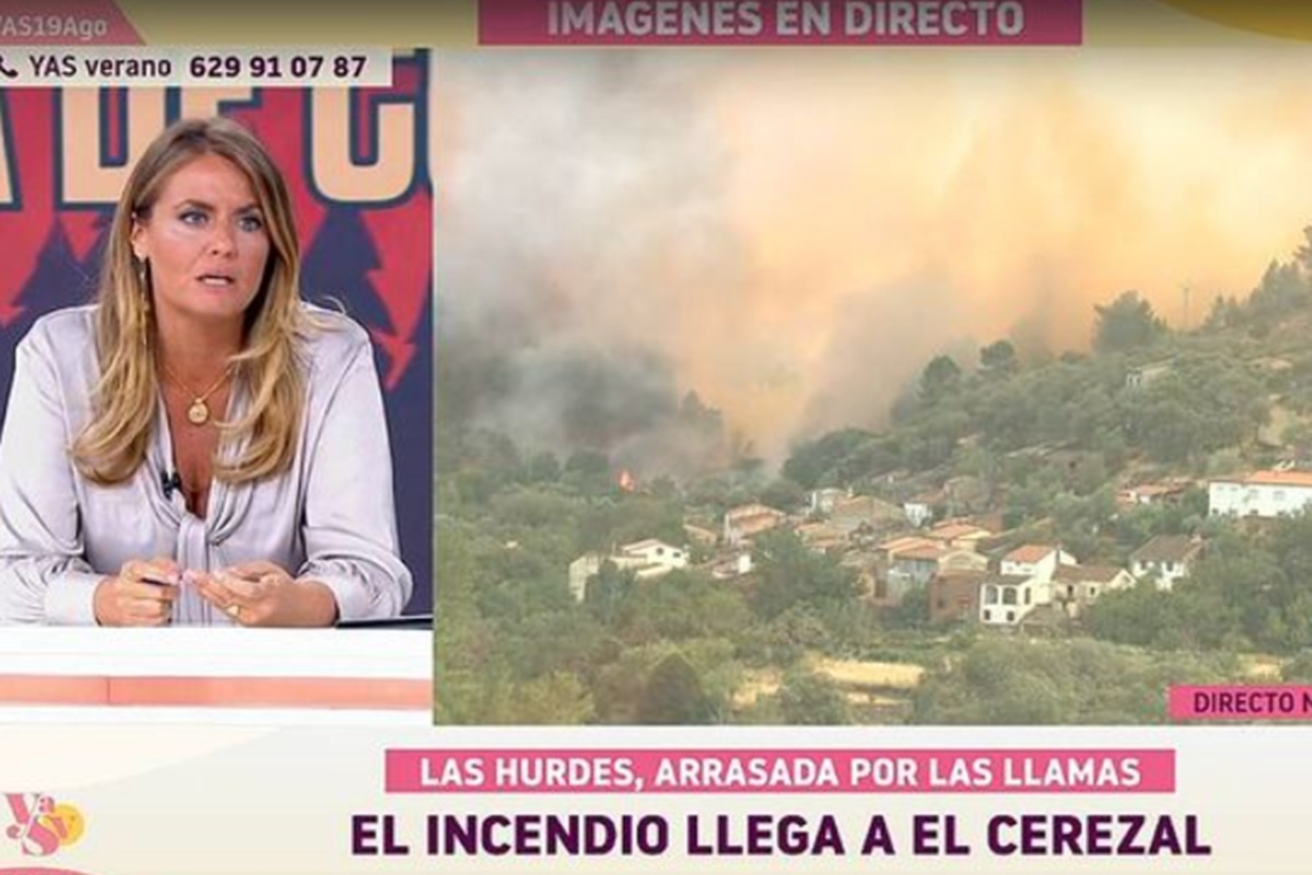 Un reportero de YAS Verano tiene que ser evacuado por la cercanía del incendio de Cáceres: "Tenemos las llamas a 300 metros"