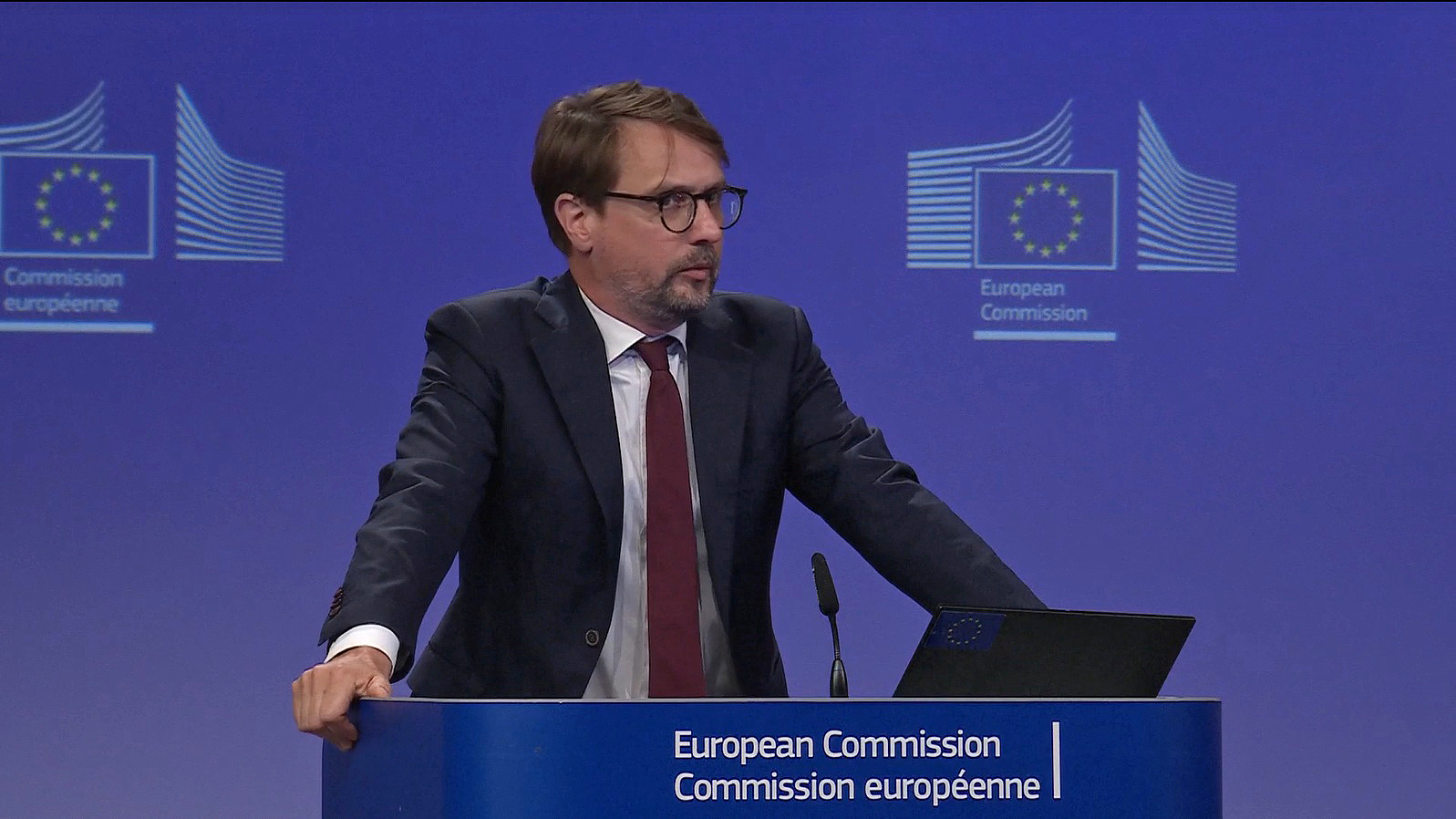 Bruselas recalca "el deber" de España de proteger a los menores de Ceuta y pide la devolución de "todos" los irregulares