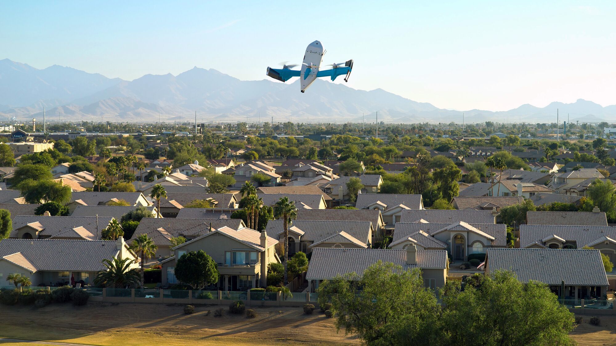 Amazon ahora sí va en serio con los drones: un millón de entregas en 500 ciudades para 2026