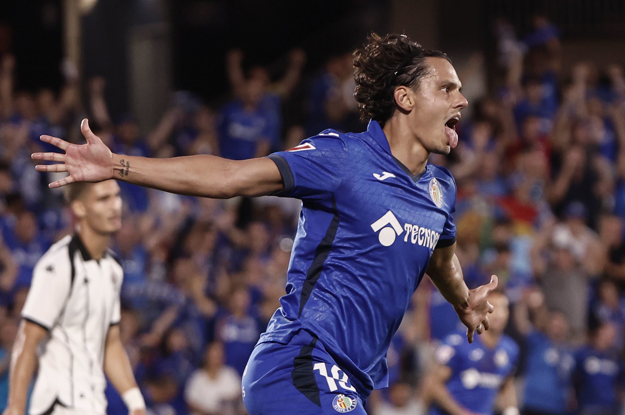 El Getafe gana 3-1 al Partizán y toma ventaja en la eliminatoria