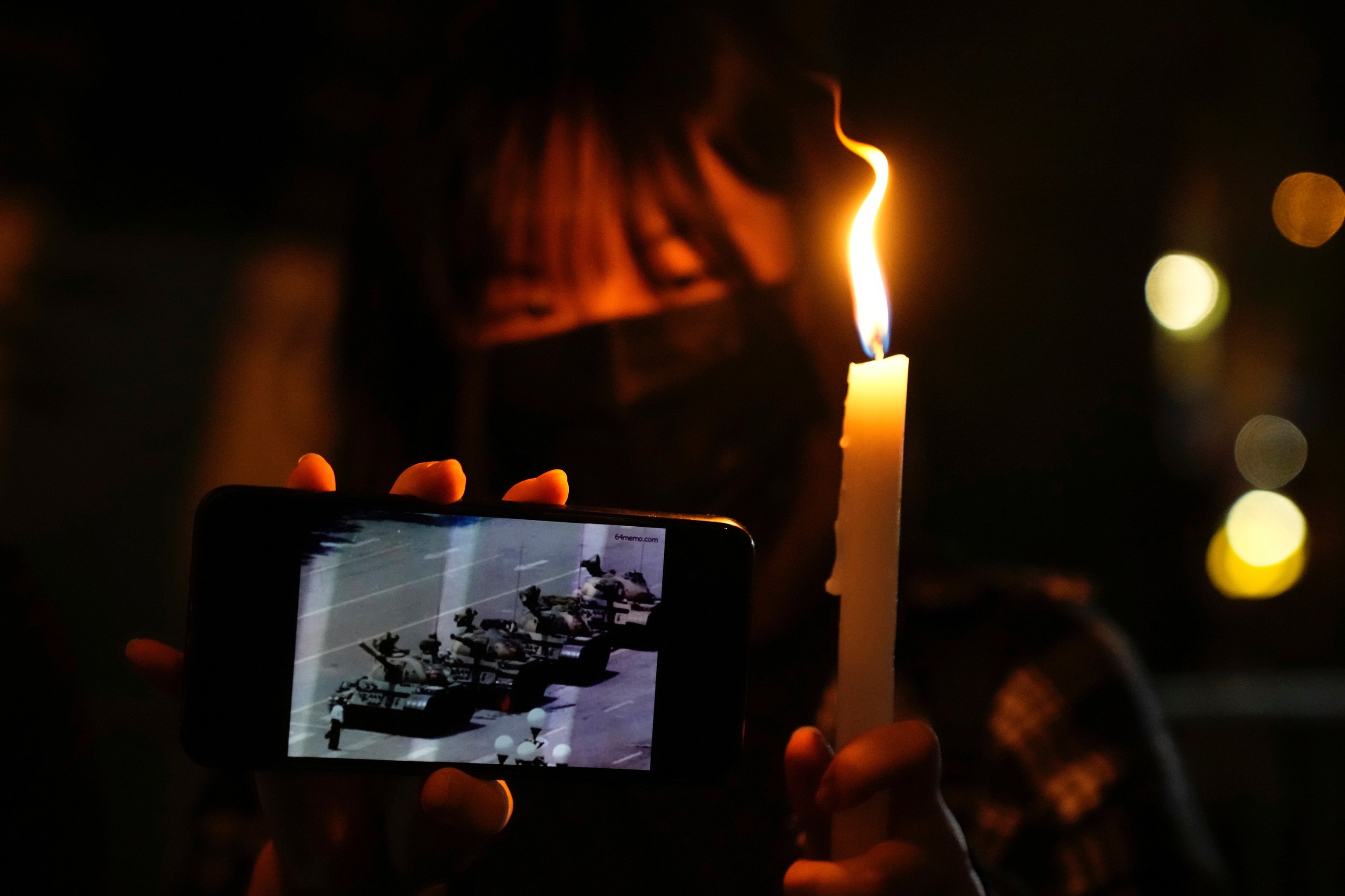 Hong Kong condena a los guardianes de la memoria de Tiananmen por pedir el fin de la "dictadura de partido único" en China