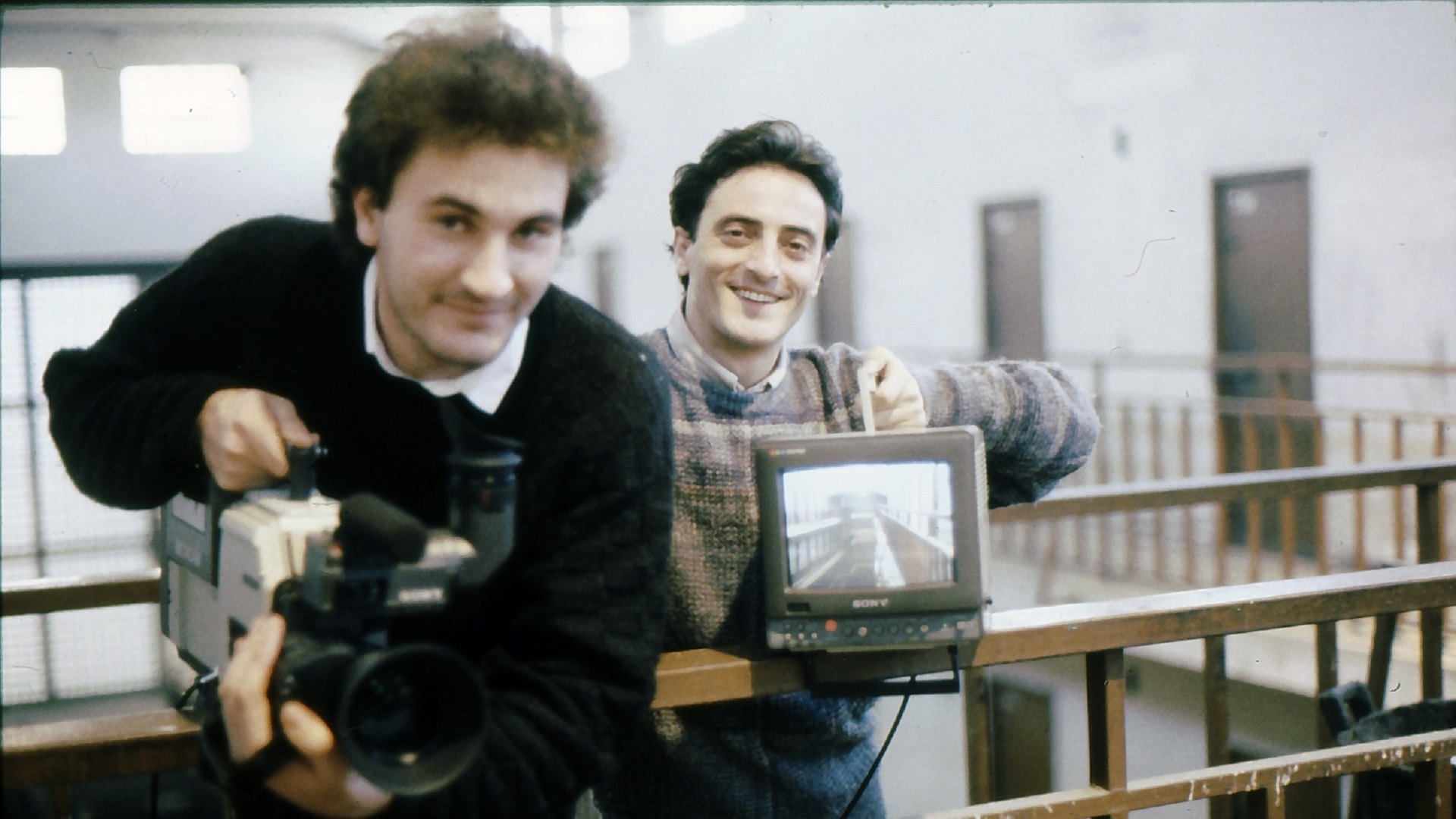 40 años de Teleprisión, el canal de TV de los presos de la infame cárcel de Carabanchel que acabó censurado por el PSOE