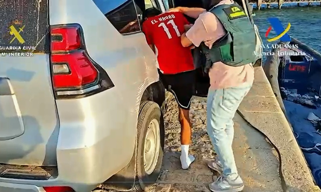 Diez detenidos tras el ataque a tiros desde una narcolancha contra una patrullera de la Guardia Civil en aguas de Huelva