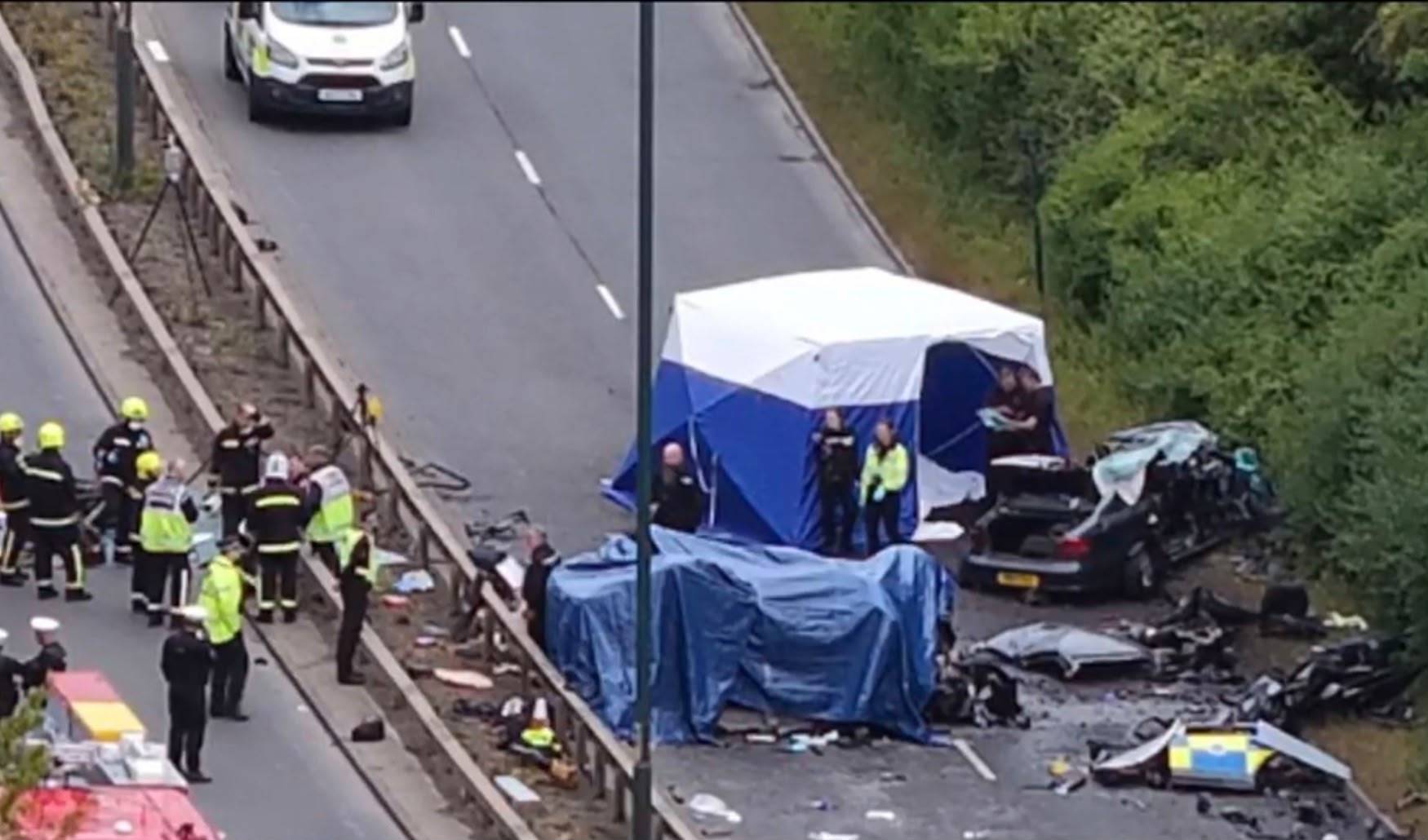 Siete muertos por la colisión de un coche y un vehículo policial en Inglaterra