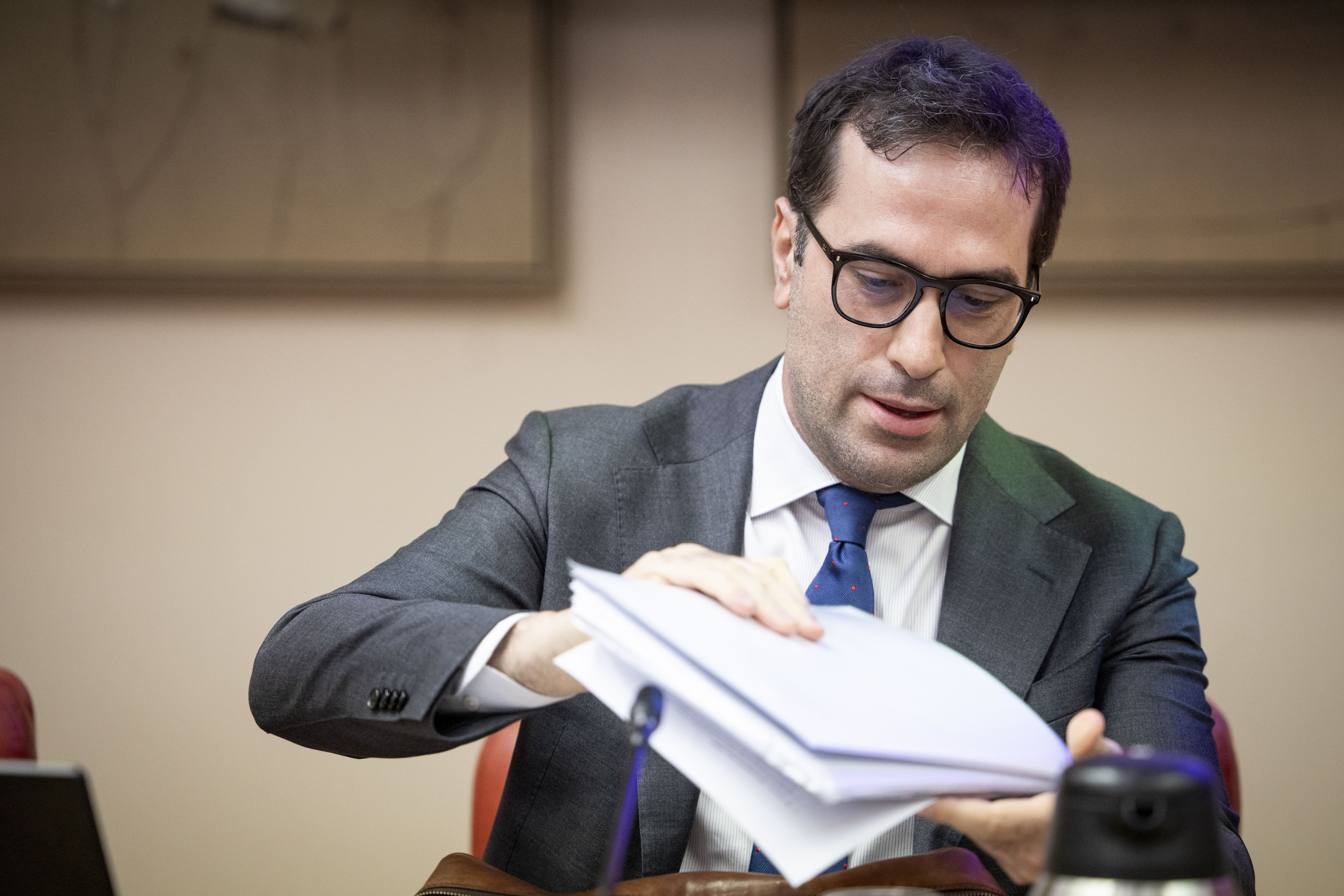 El vicepresidente Cuerpo viaja a Ceuta 25 días después de la crisis para trabajar en un plan de apoyo económico