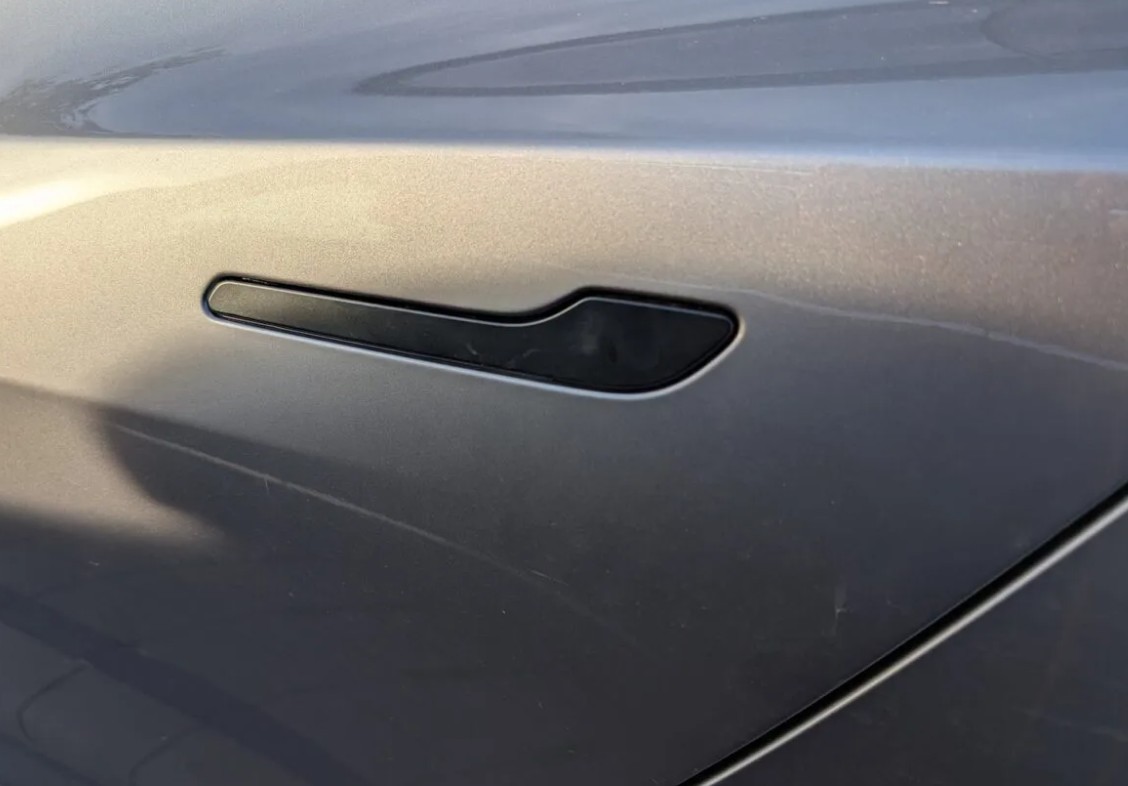 Tesla llama a revisión cinco millones de coches en China por dos problemas de seguridad