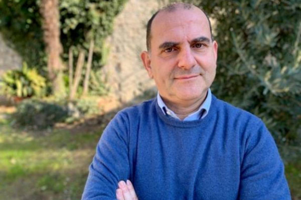 Alberto Pellai, psicólogo: "Antes los preadolescentes pedían la moto o salir por la noche. Hoy los conflictos familiares surgen por el uso de dispositivos digitales"