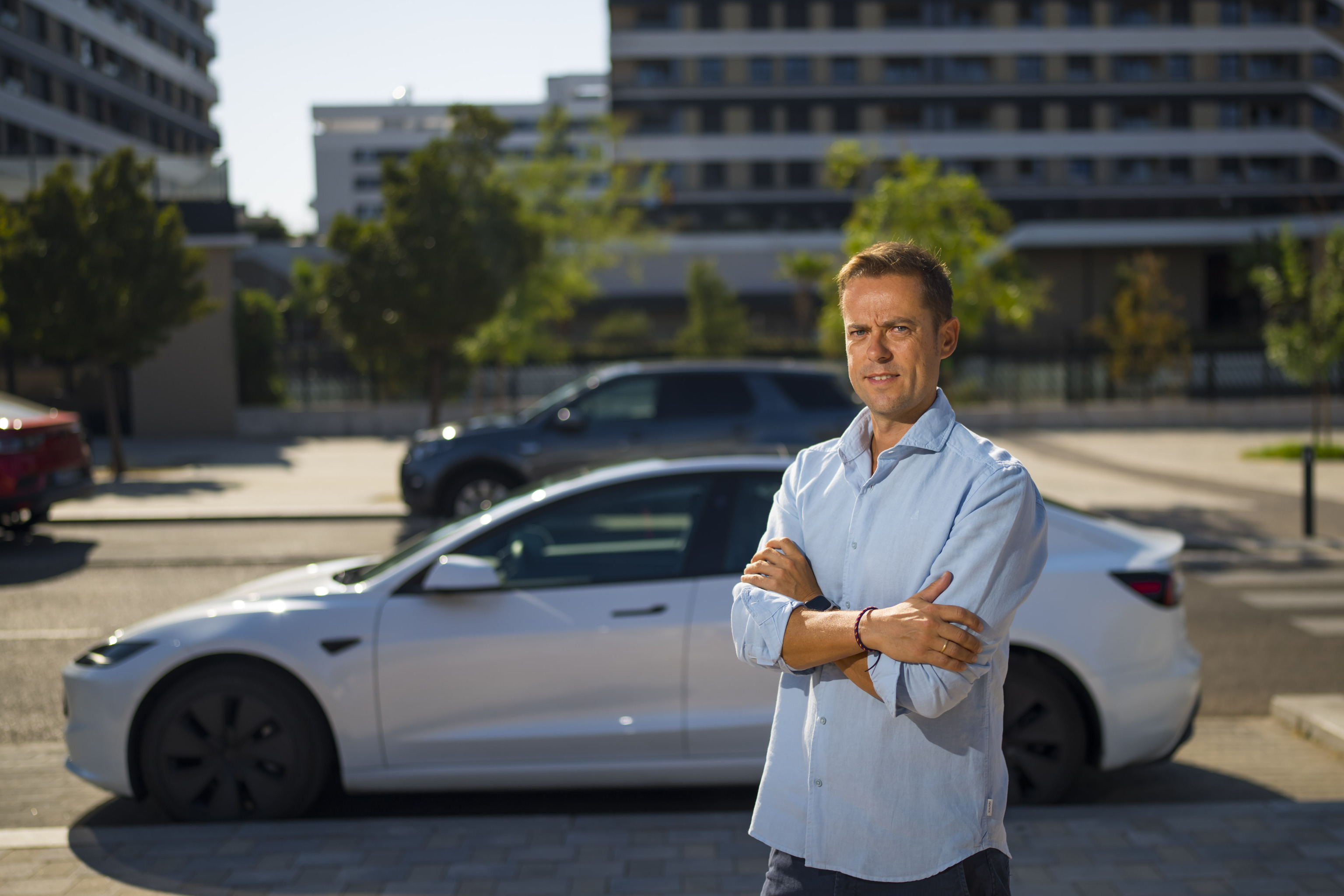 Atrapados en el Plan Moves III por la derrota parlamentaria del Gobierno: "Me he quedado sin 7.000 euros de ayuda y sin mi coche anterior"