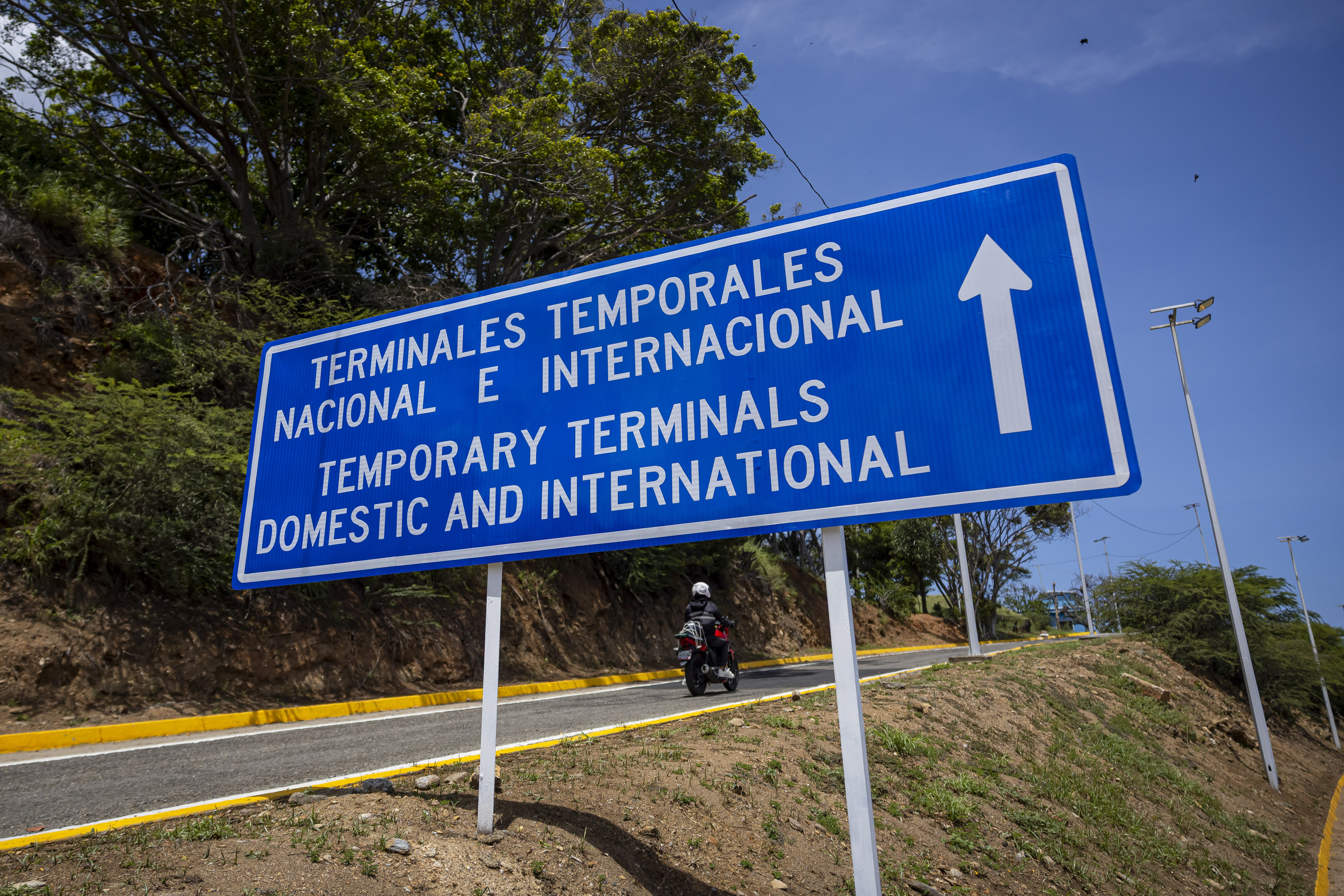 El principal aeropuerto de Venezuela reabrirá el 1 de septiembre tras los daños por los terremotos