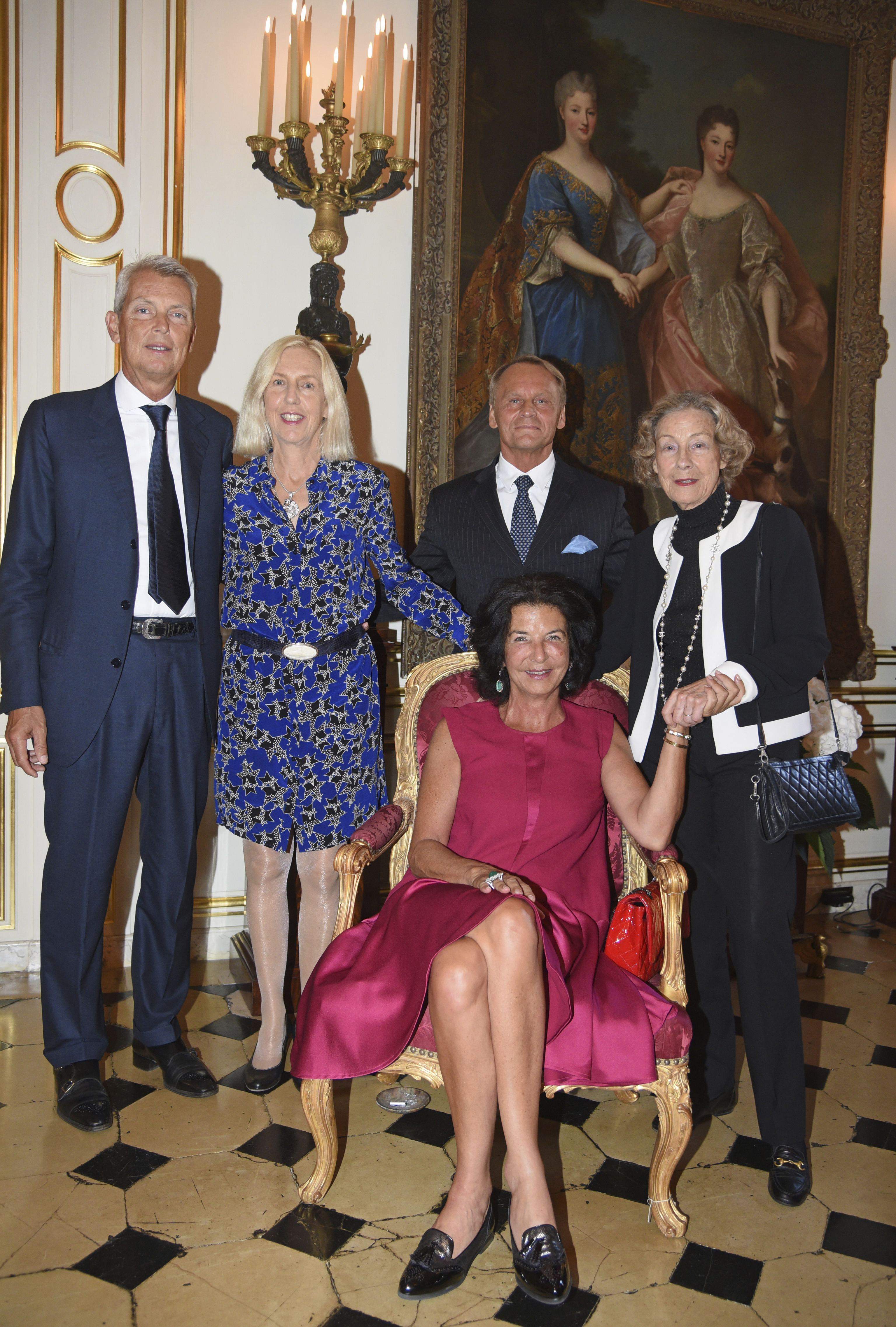 El pelotazo de 1.500 millones que han dado en España las hijas de Robert Balkany, el amigo del rey Juan Carlos que colocó a Marichalar