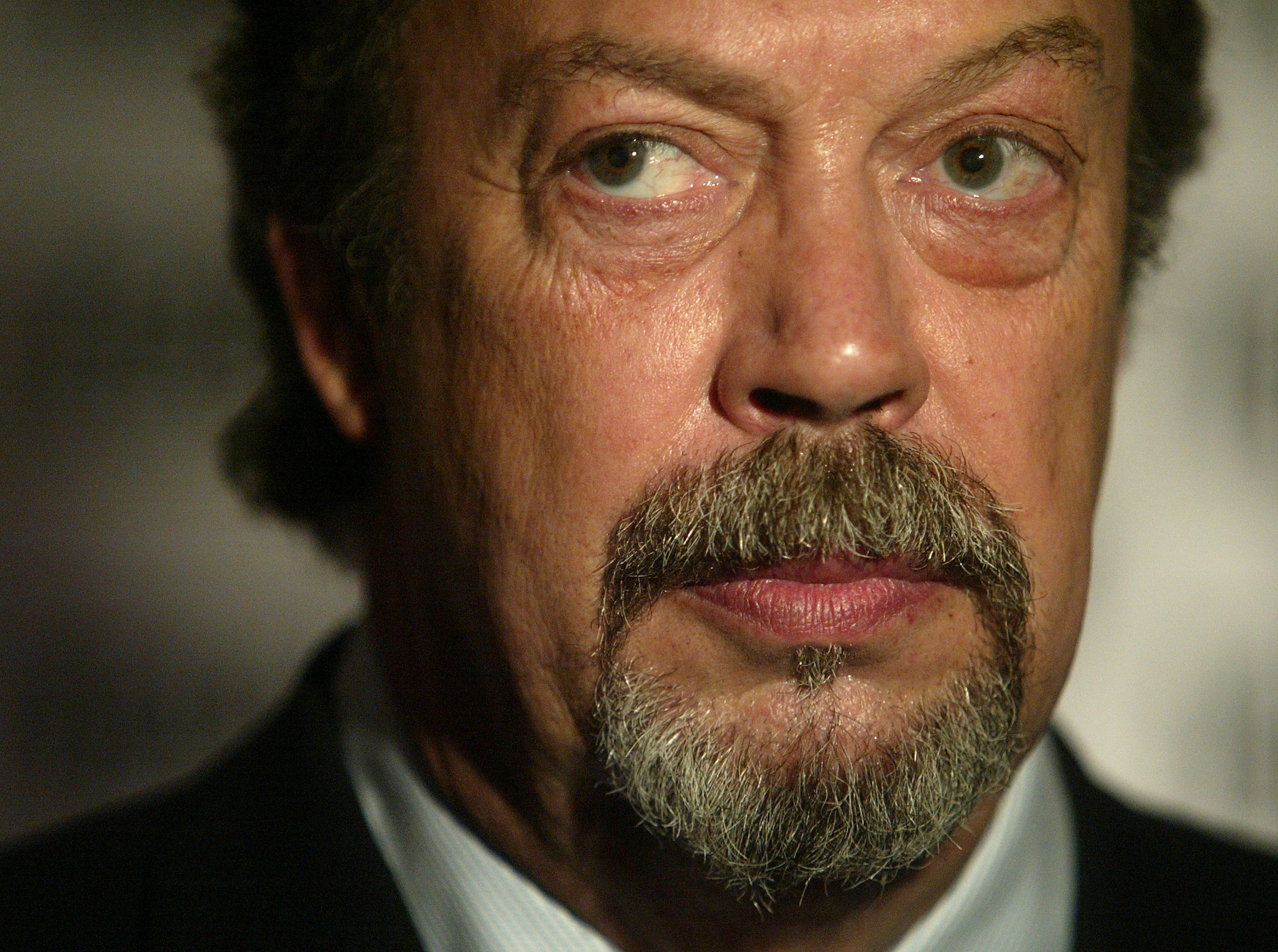 Muere a los 80 años Tim Curry, el actor que dio vida a Pennywise y protagonizó The Rocky Horror Picture Show