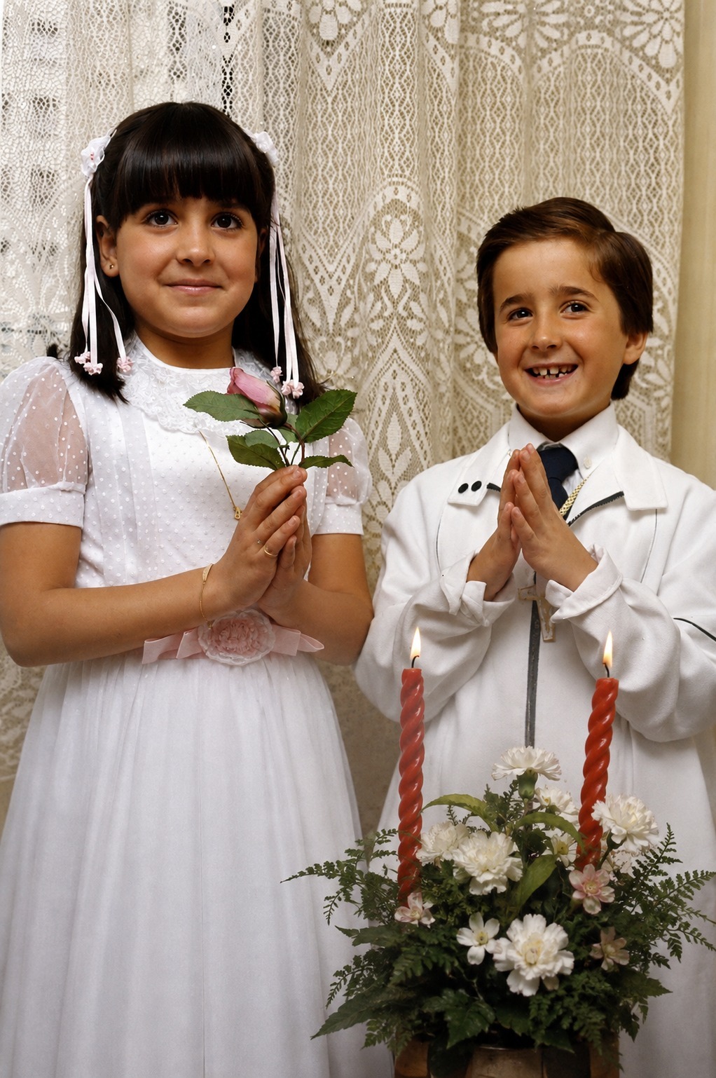 La primera comunión de Aída Nízar: "Mi padre era musulmán y se convirtió al cristianismo por amor a mi madre"