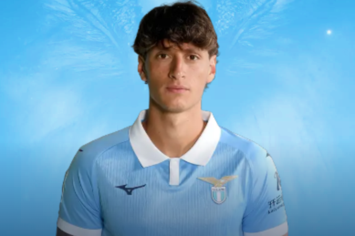 Debuta el bisnieto de Mussolini en la Serie A: la Lazio confía su banda derecha al joven lateral y elogia su prometedor futuro