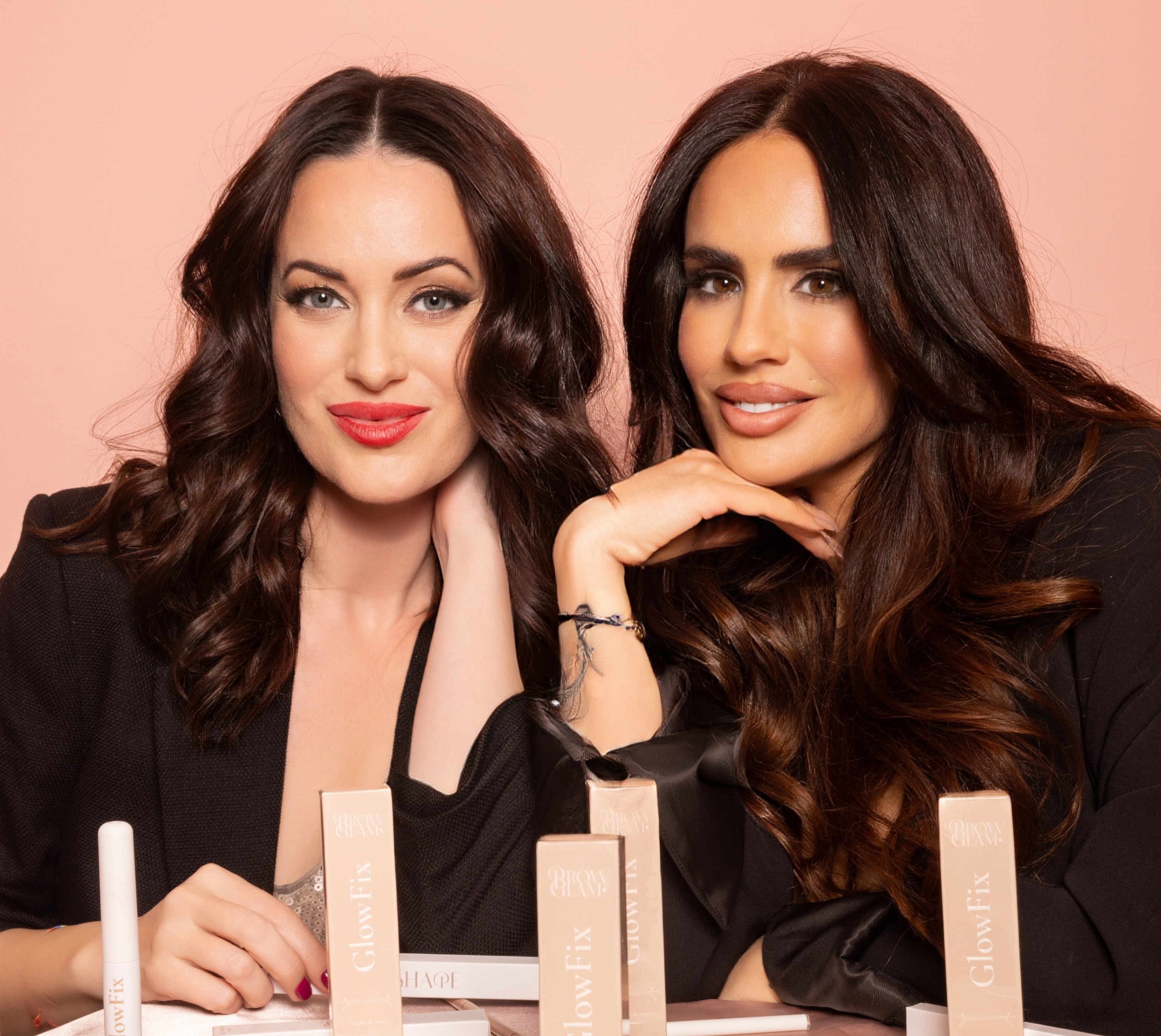 Luisa Iglesias y Larisia Ghiulai, expertas en cejas y creadoras del pionero brow spa de Málaga: "Si cuidamos el pelo para evitar la caída o que se debilite, ¿por qué no lo hacemos con ellas?