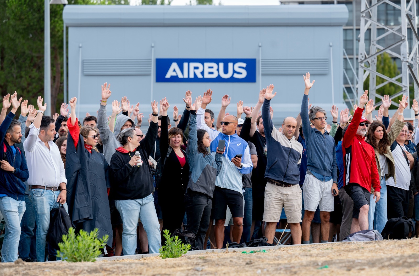 La dirección de Airbus condiciona continuar negociando a que se suspenda temporalmente la huelga