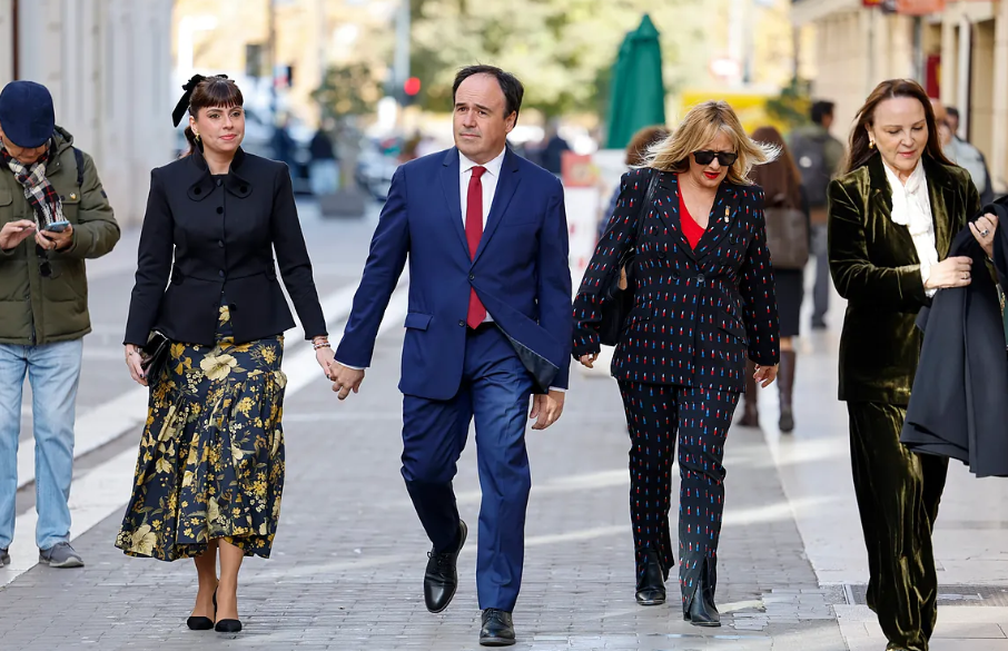 Antifraude archiva la investigación sobre la contratación de la pareja de Llorca en la Diputación de Valencia